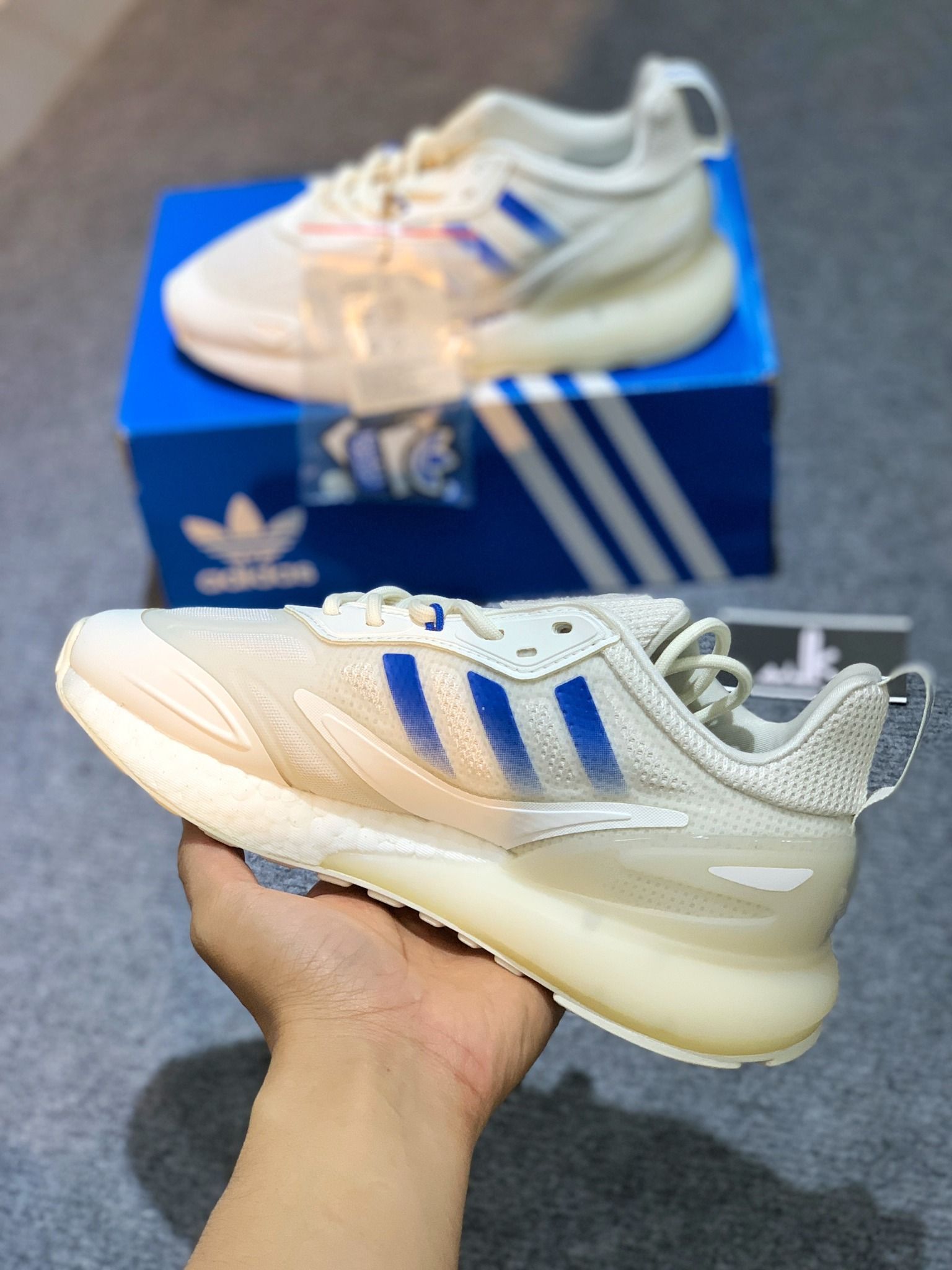GX1007 ZX 2K Boost 2.0 White Blue Bird