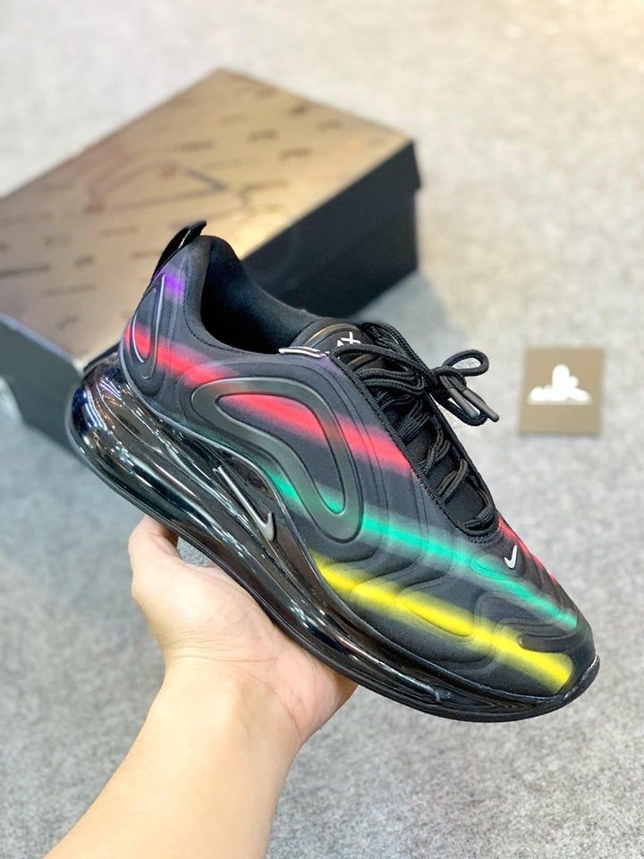 AR9293-023 Airmax 720 All Black neon