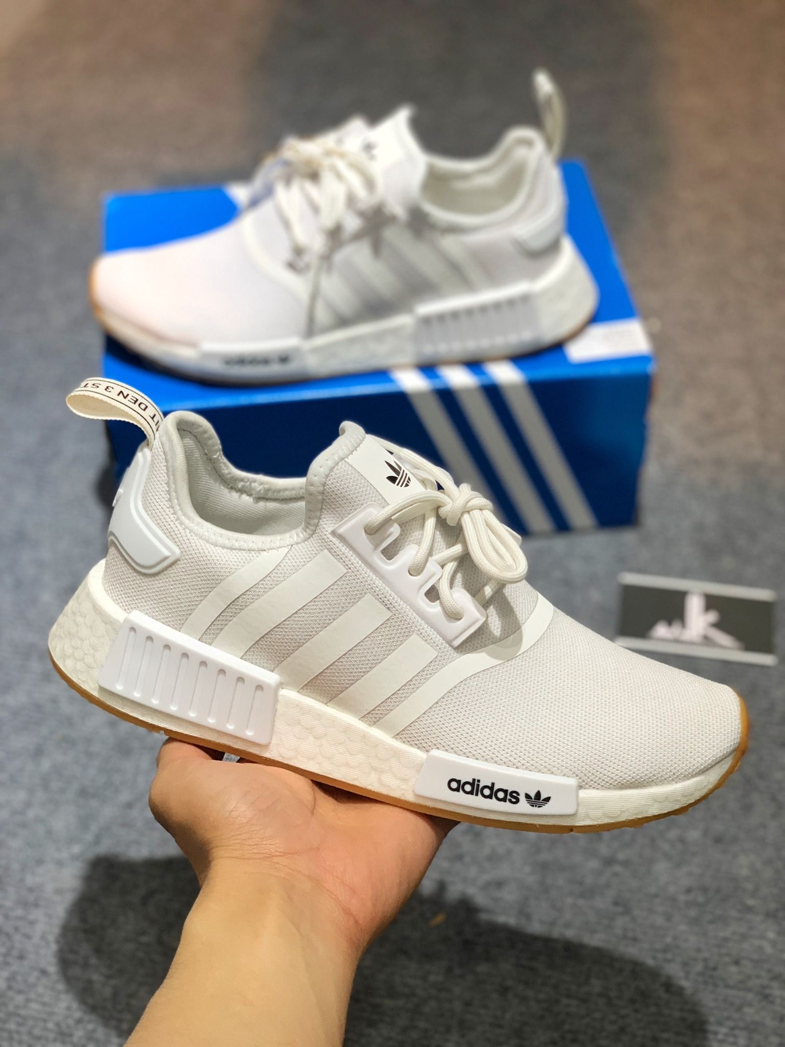  GZ9260 NMD R1 Primeblue White Gum 