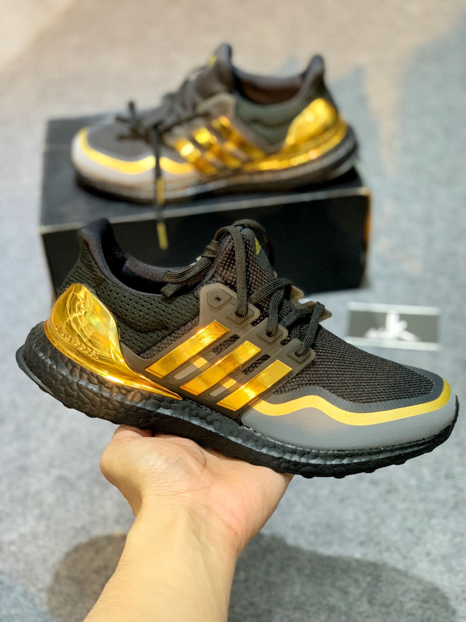 EG8102 Ultraboost MTL Metallic Gold