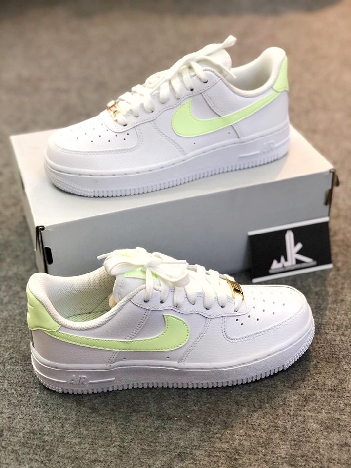 315115 -155 Air Force 1 Low Barely Volt