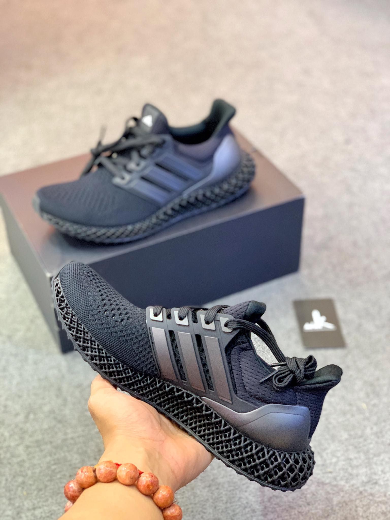 FY4286 Ultra 4D Triple Black