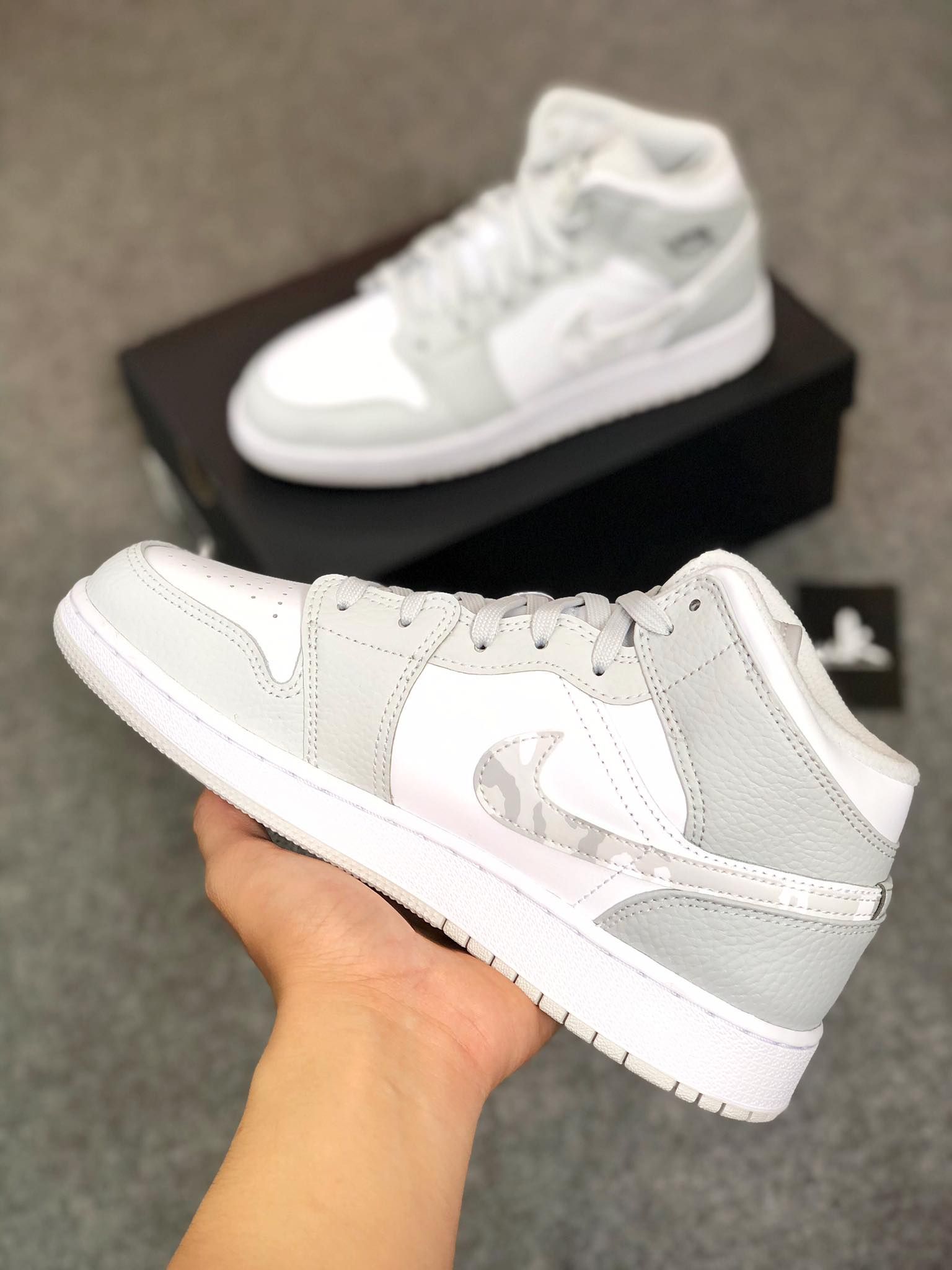DD3235-100 Jordan 1 Mid Grey Camo
