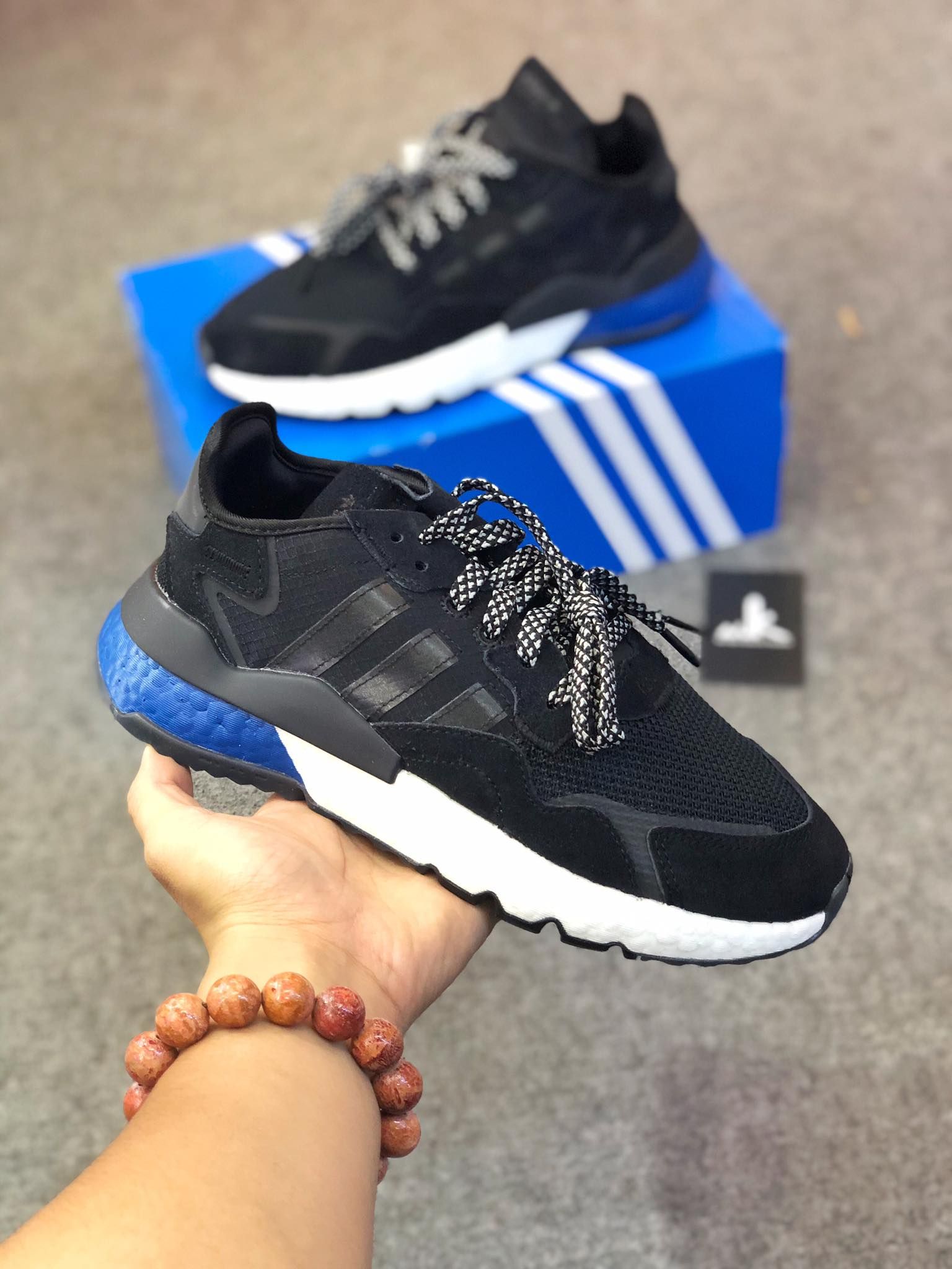 FW5331 Nite Jogger Core Black Lush Blue