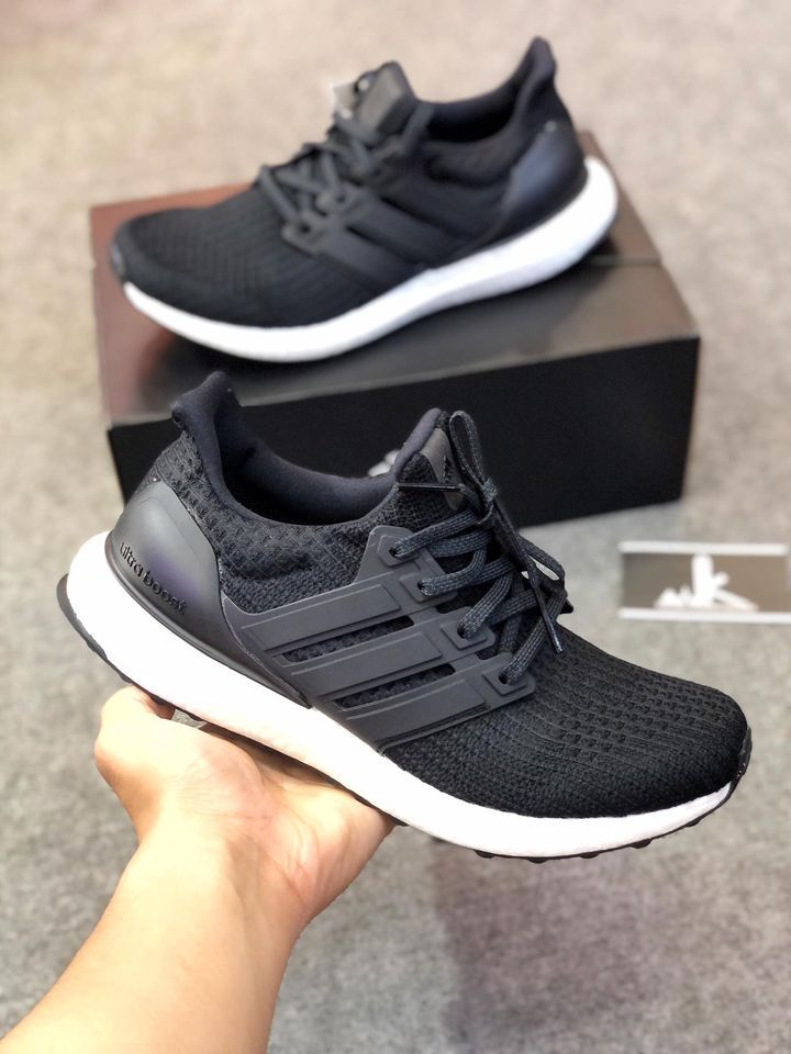BB6166 - Ultraboost 4.0 Core Black