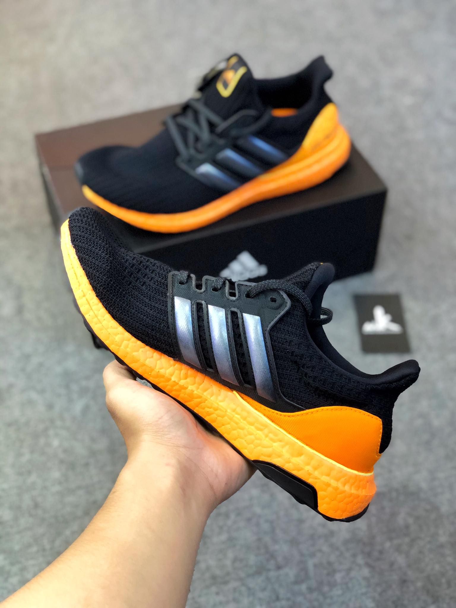 FW3727 Ultraboost 4.0 Moon Festival