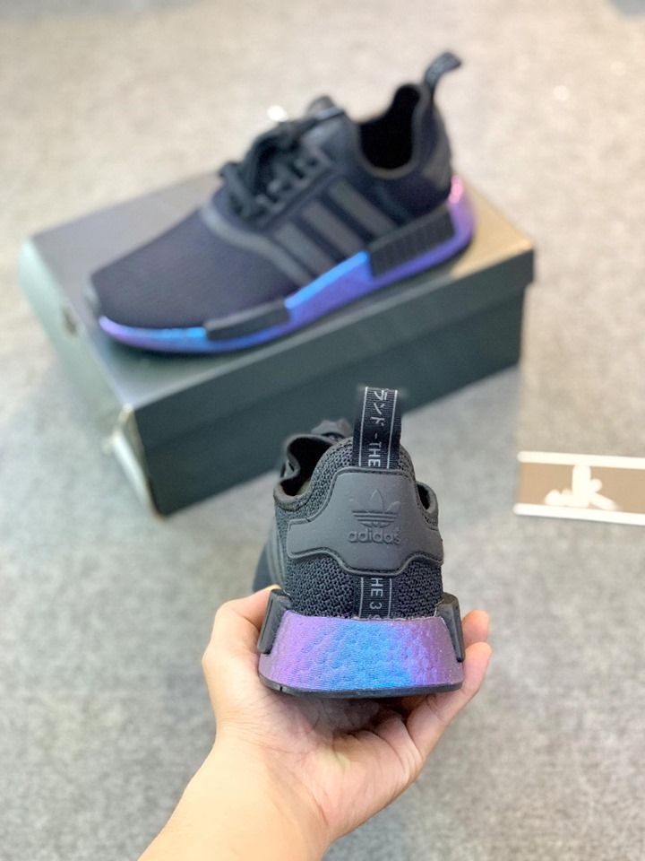  FV3645 - NMD R1 Core Black and Carbon 