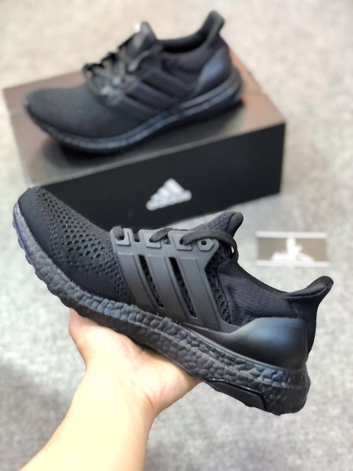  BB4677 - Ultra Boost 1.0 Triple Black 