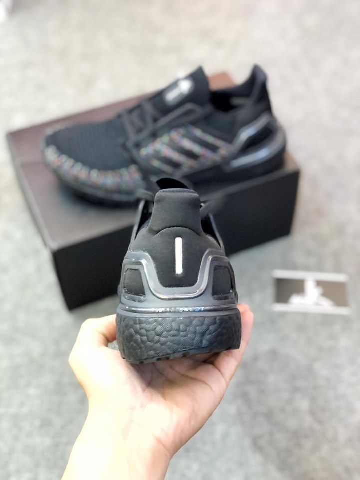 EG0711 - Ultraboost 2020 Multicolor Black