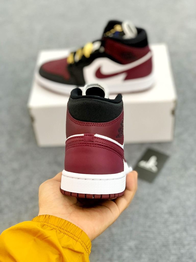  CZ4385-016 Jordan 1 Mid SE Black Dark Beetroot 