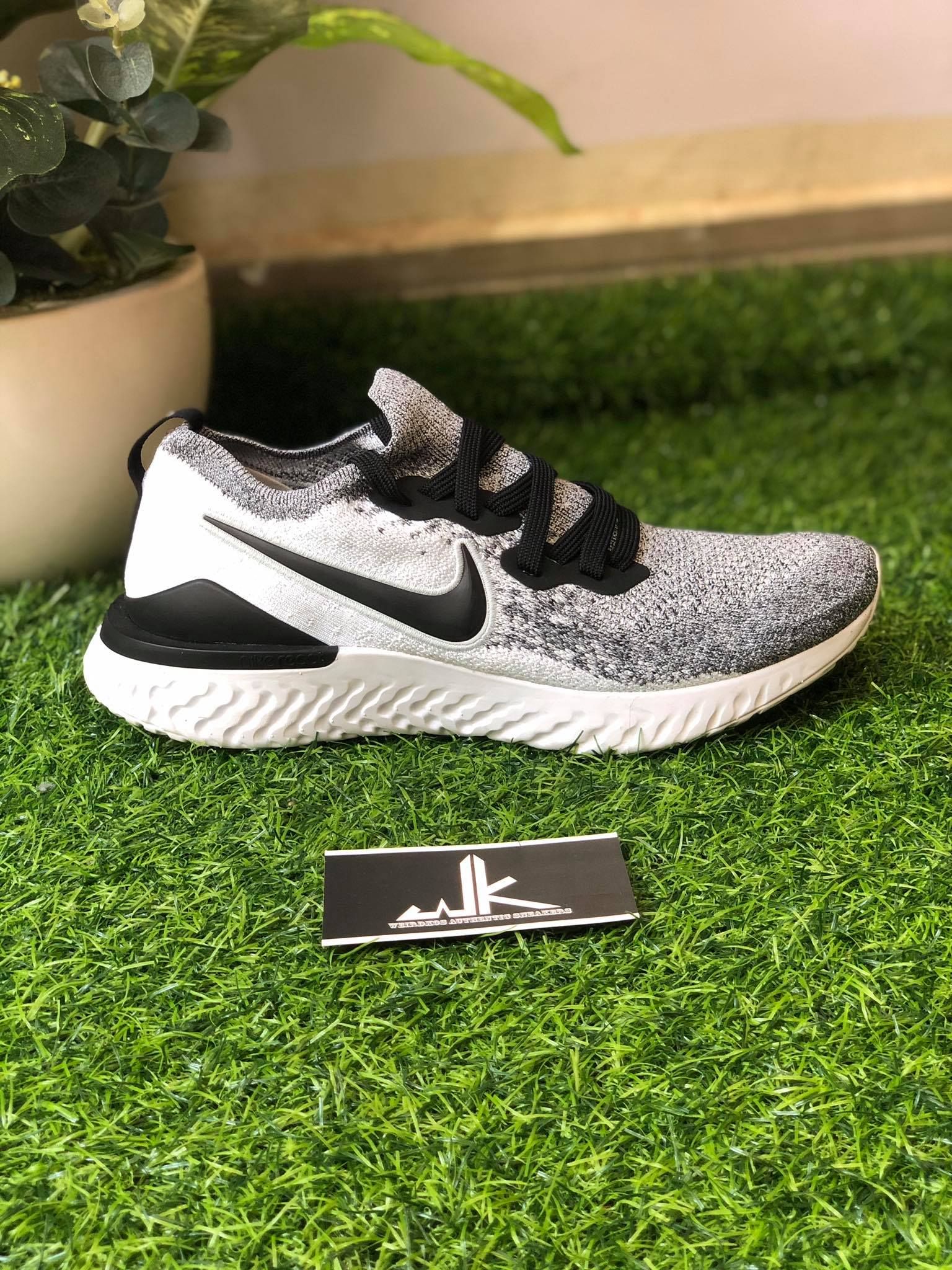  BQ8928-101 Epic React Flyknit 2 Oreo 