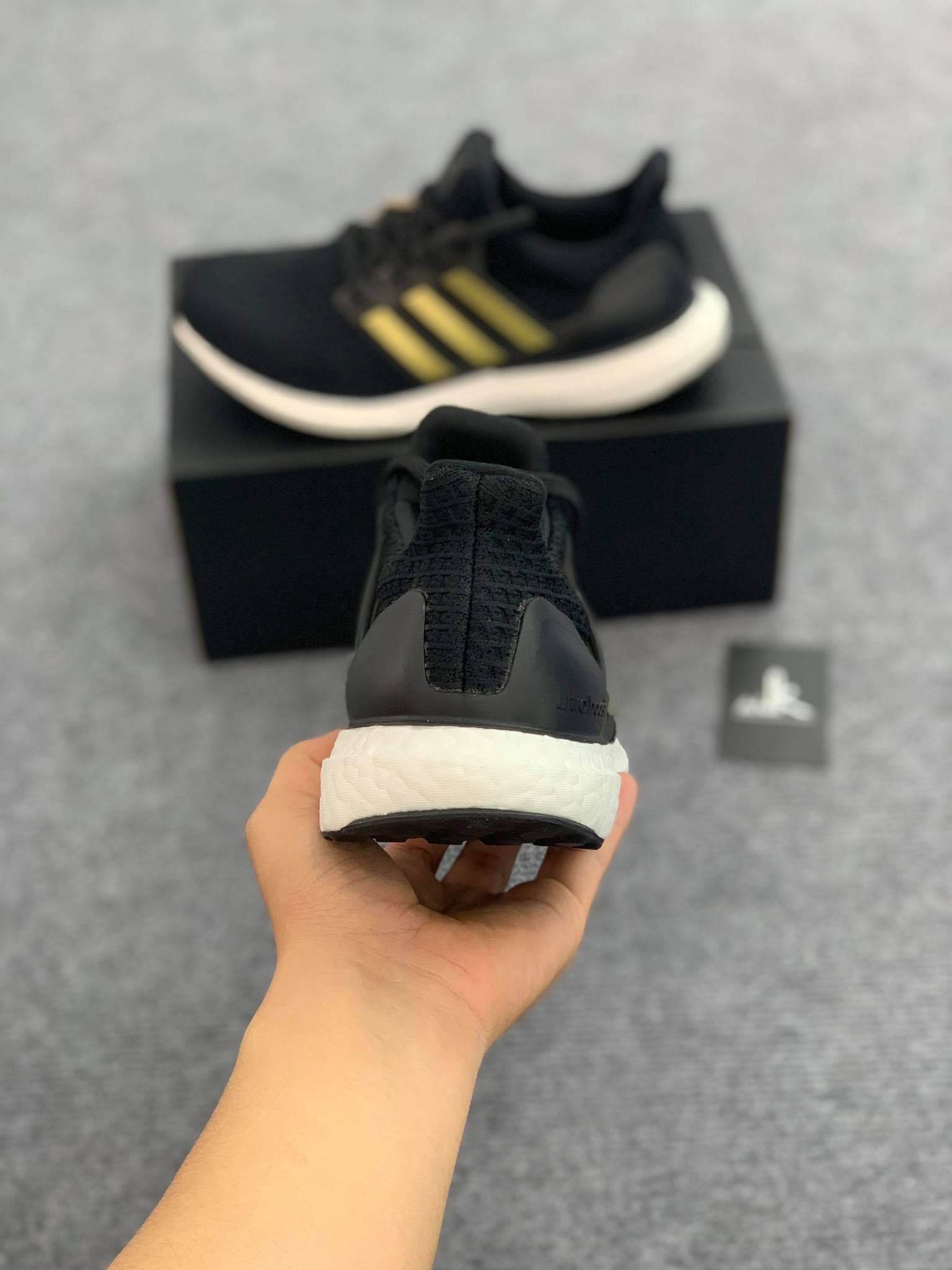  FY9316 Ultraboost 4.0 DNA Black Metallic Gold 