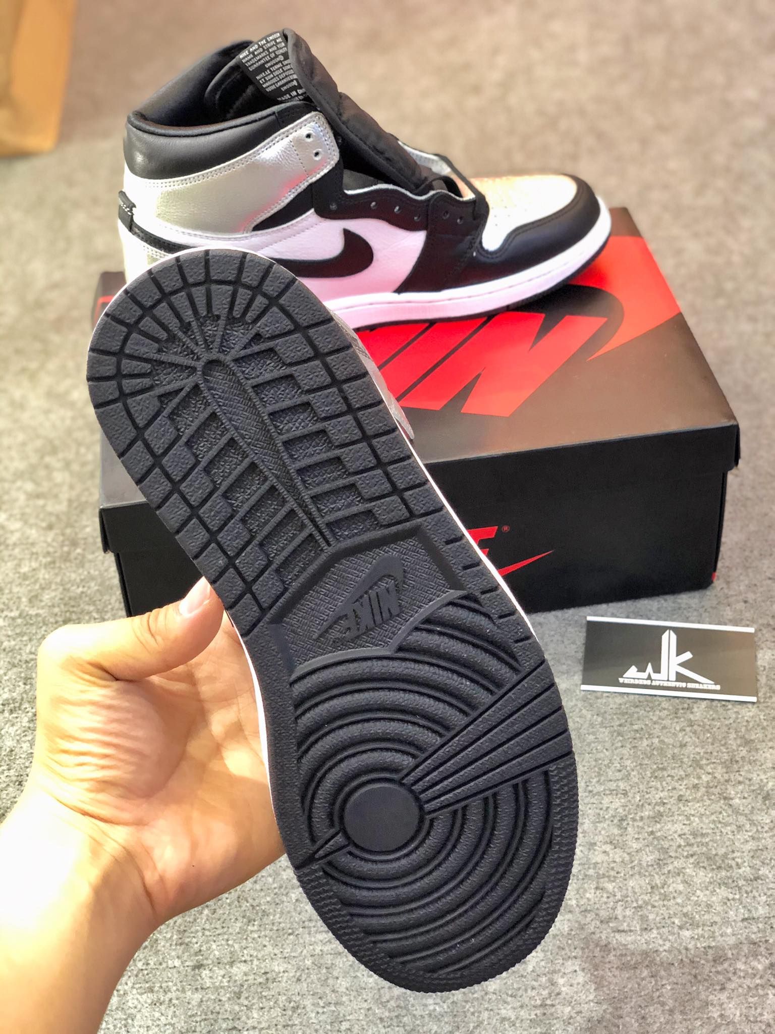 CD0461-001 Jordan 1 Retro High Metallic Silver