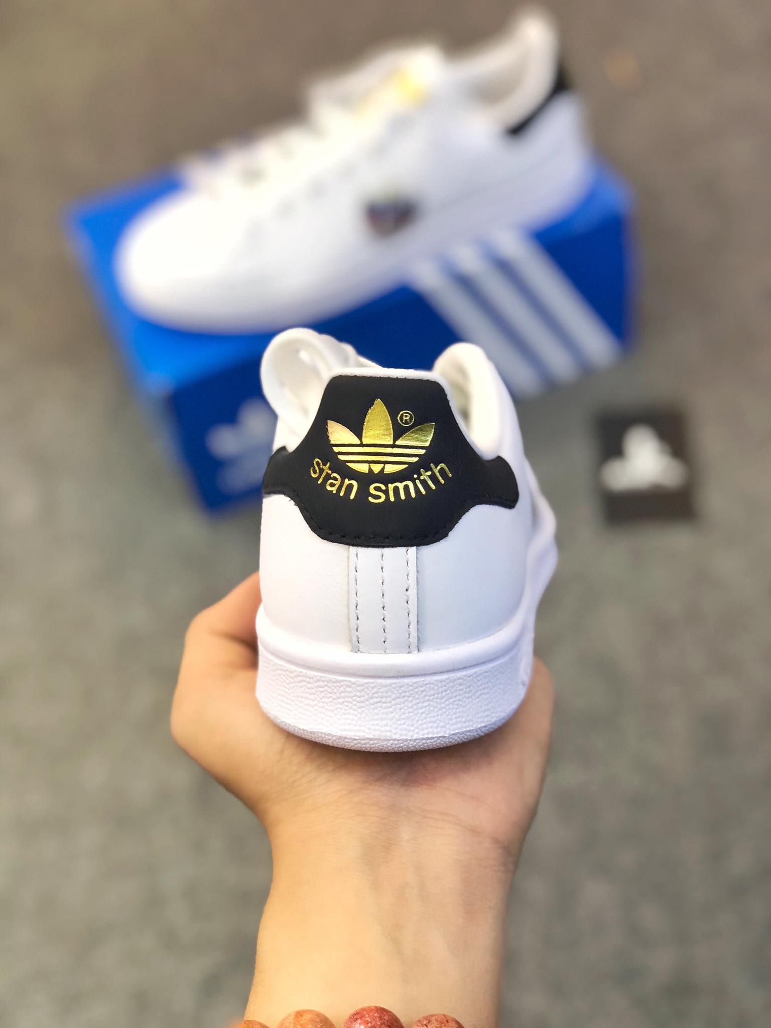 FW2443 Stan Smith Trefoil White Black