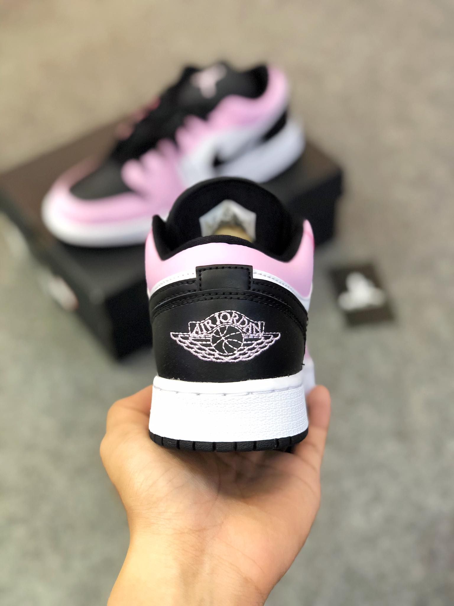 554723-601 Jordan 1 Low GS Light Arctic Pink
