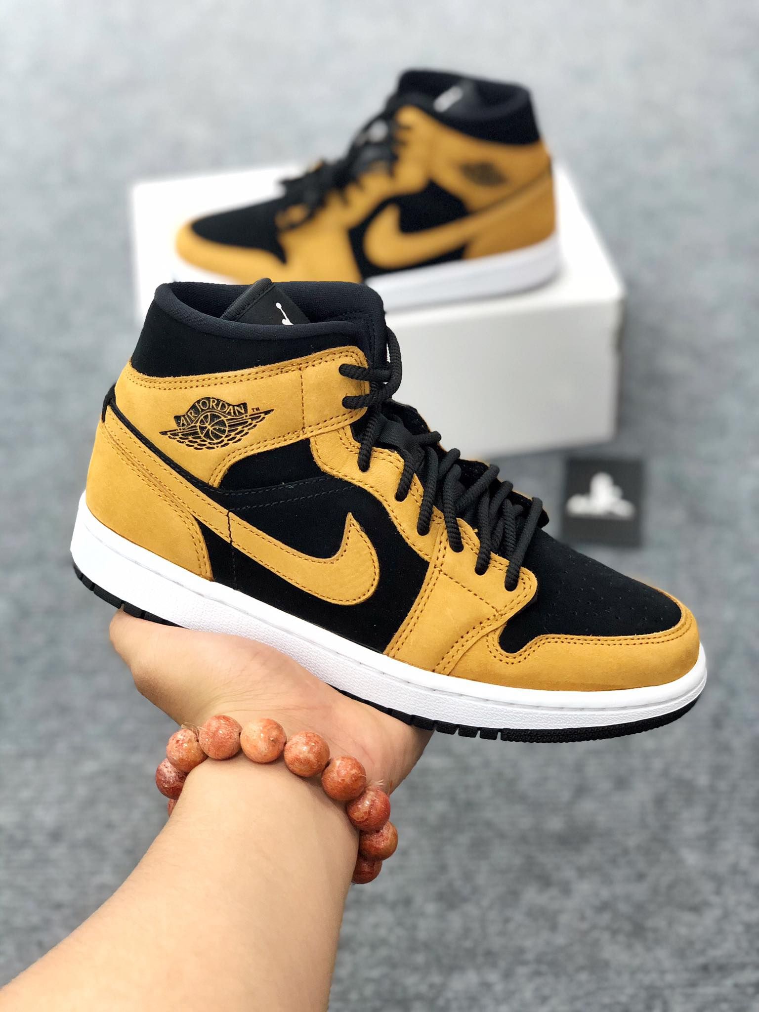 DB5453-700 Jordan 1 Mid Desert Ochre
