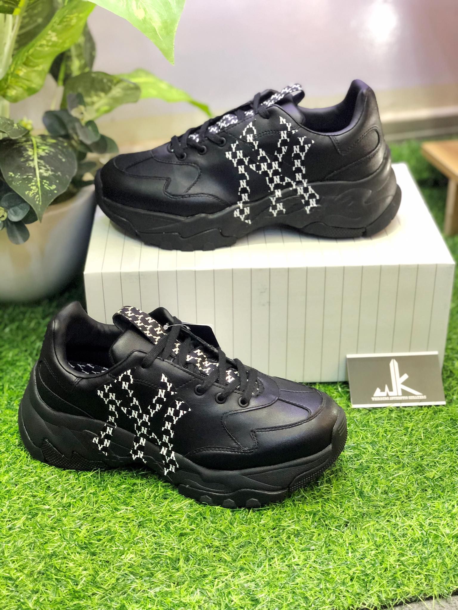 MLB Mono LT Black