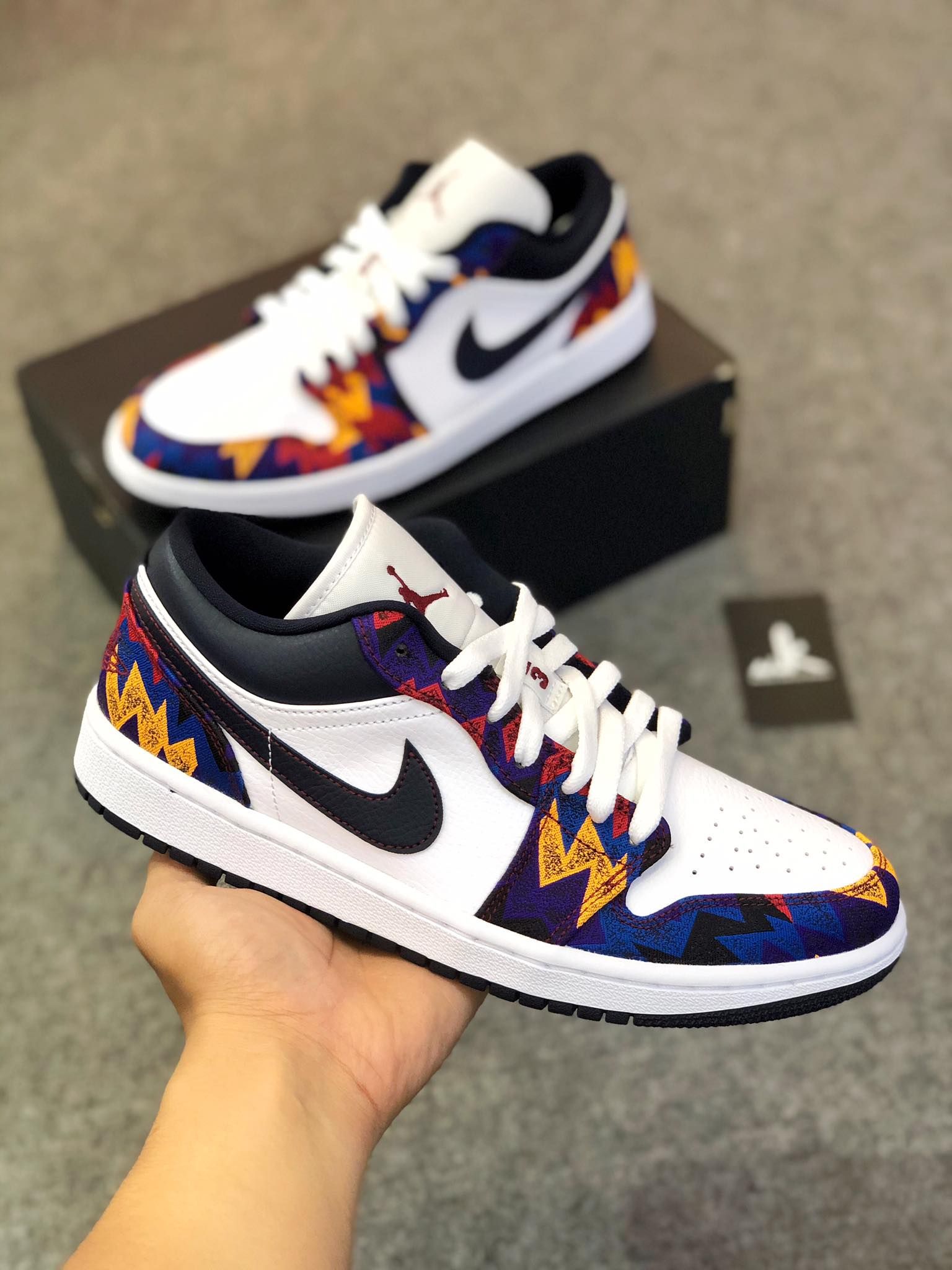 CZ8659-100 Jordan 1 Low Nothing But Net