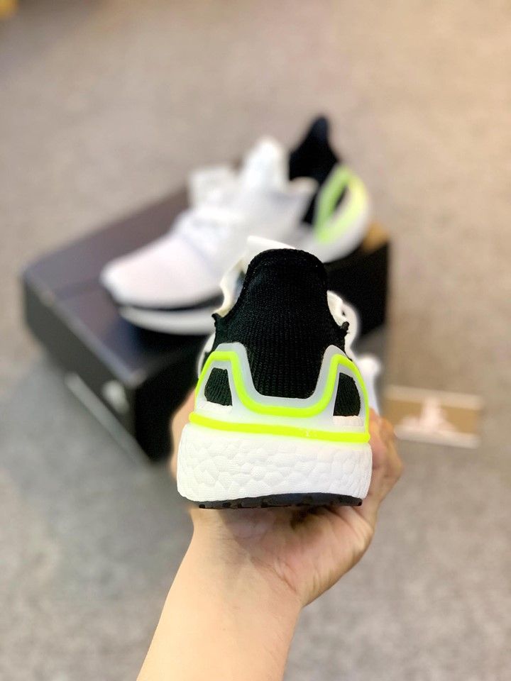 EF1344 - Ultraboost 19