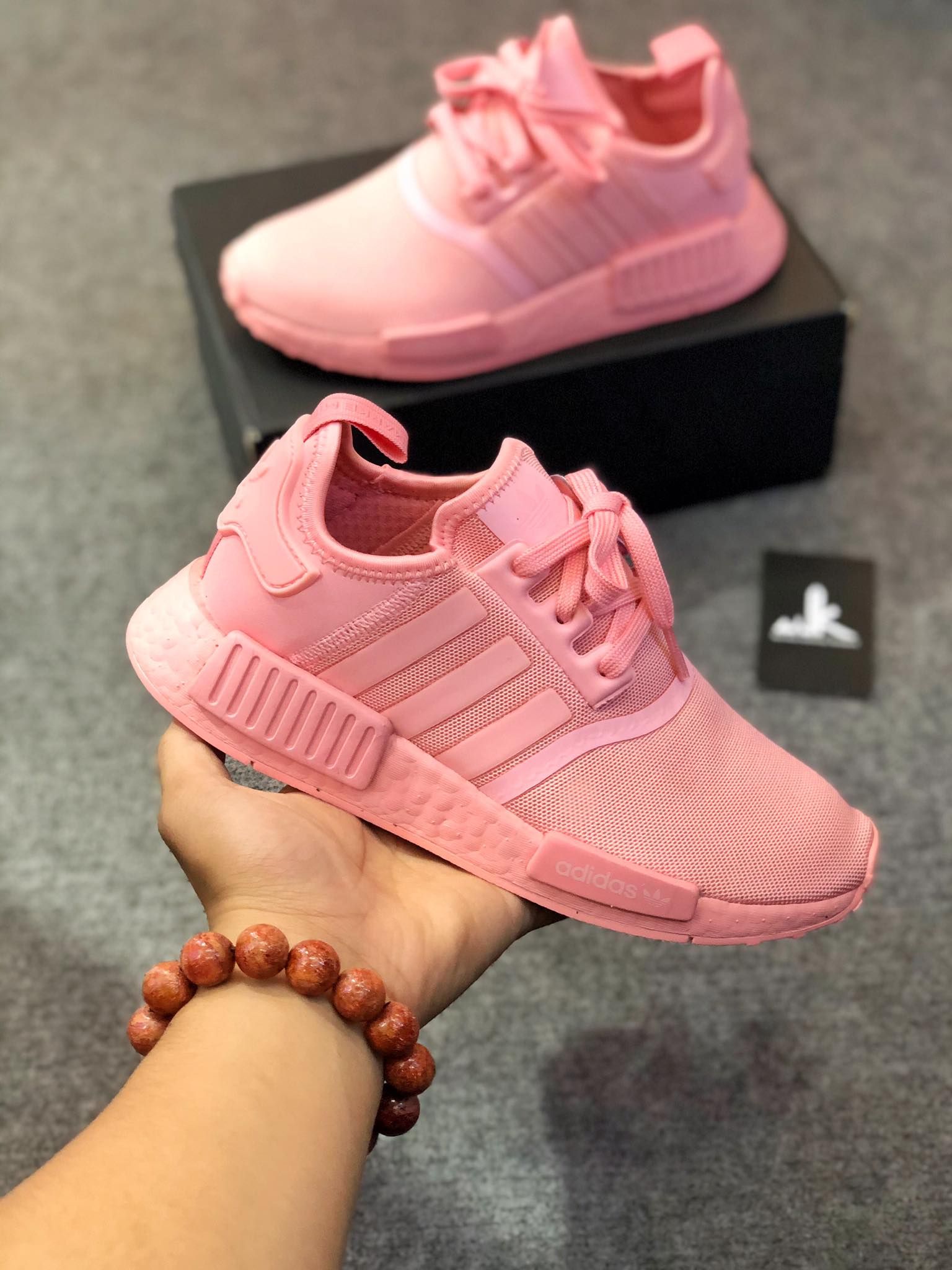  FW4708 NMD R1 Glory Pink 