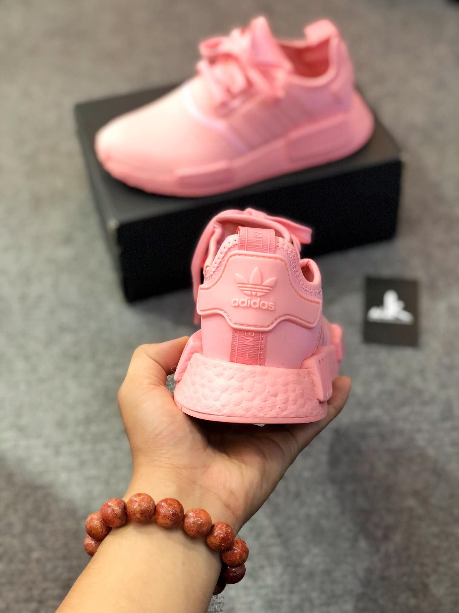 FW4708 NMD R1 Glory Pink