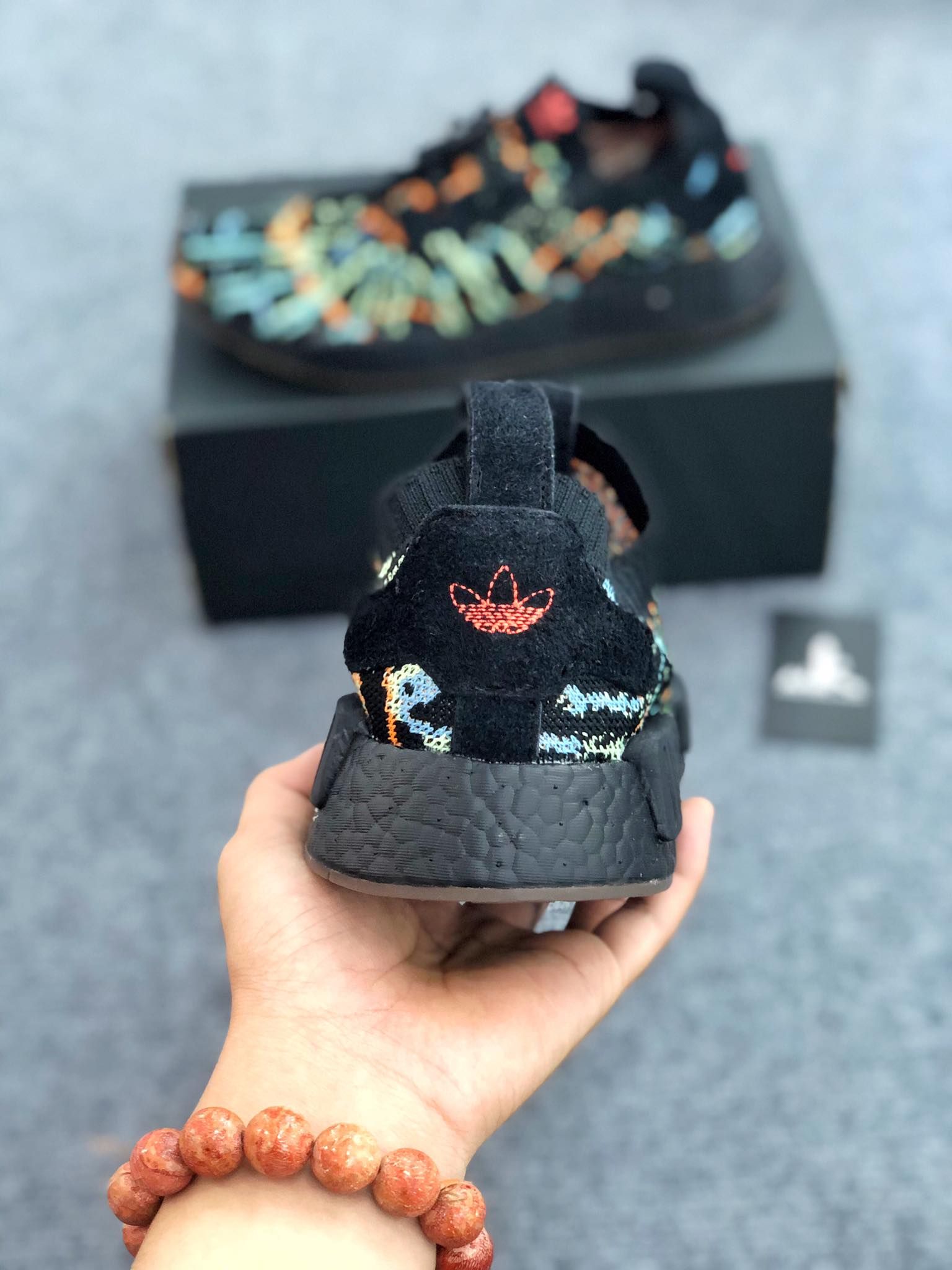 G57941 NMD R1 Primeknit Glitch