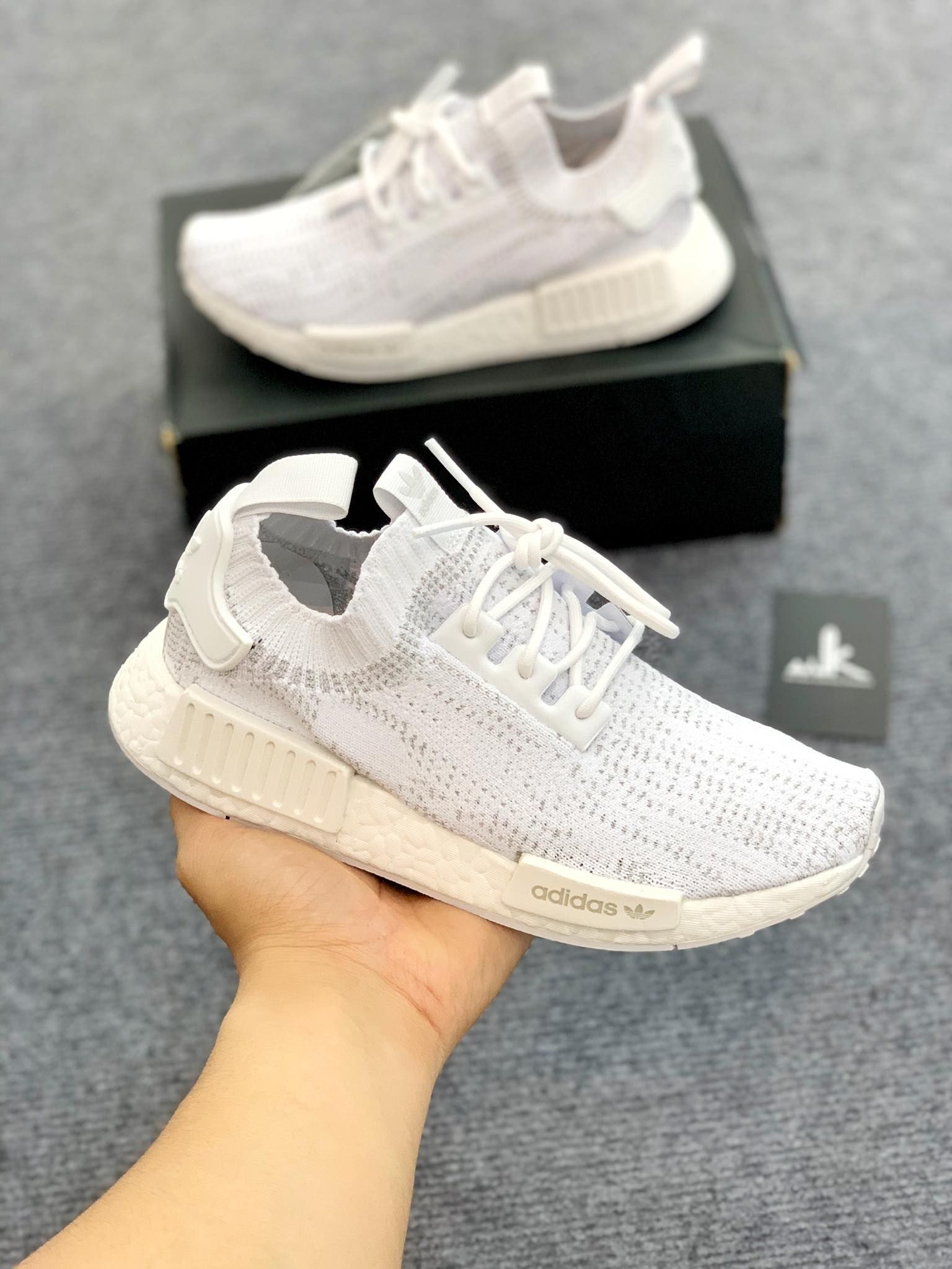  FX6768 NMD R1 Primeknit White Glitch 