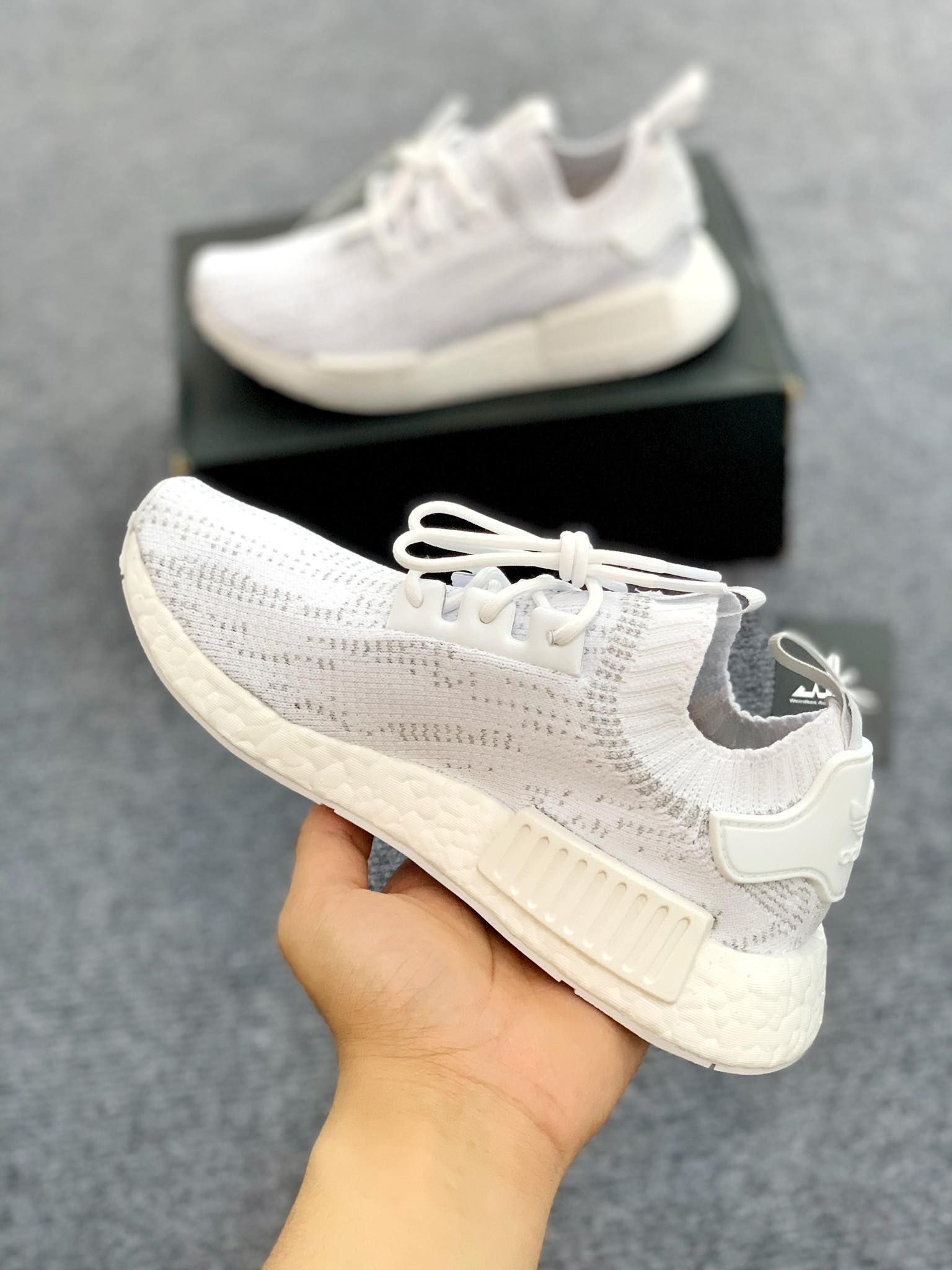  FX6768 NMD R1 Primeknit White Glitch 