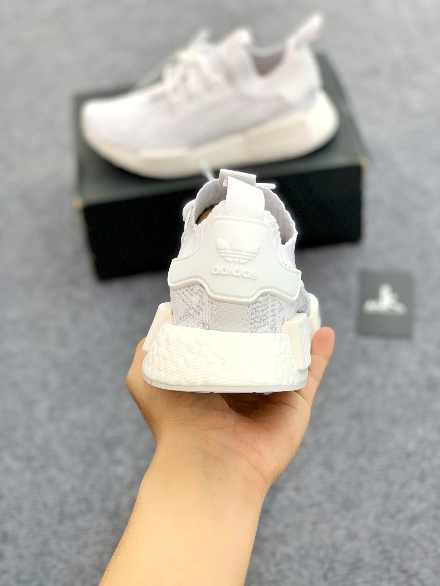  FX6768 NMD R1 Primeknit White Glitch 