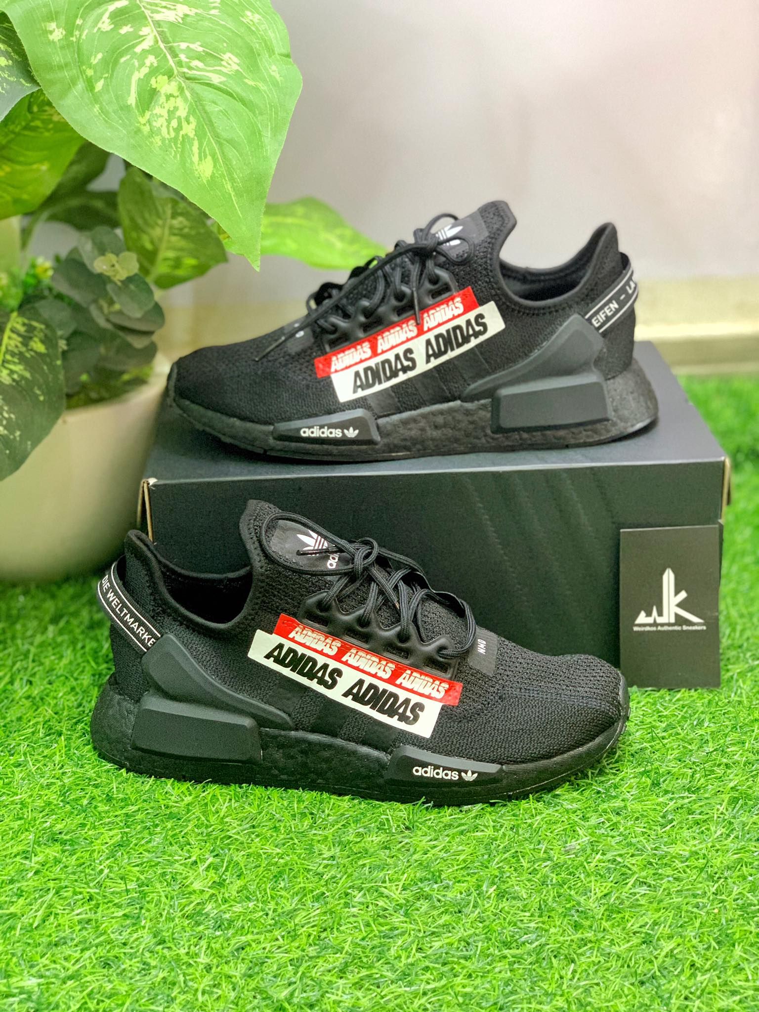 H01589 NMD_R1 V2 Black Red