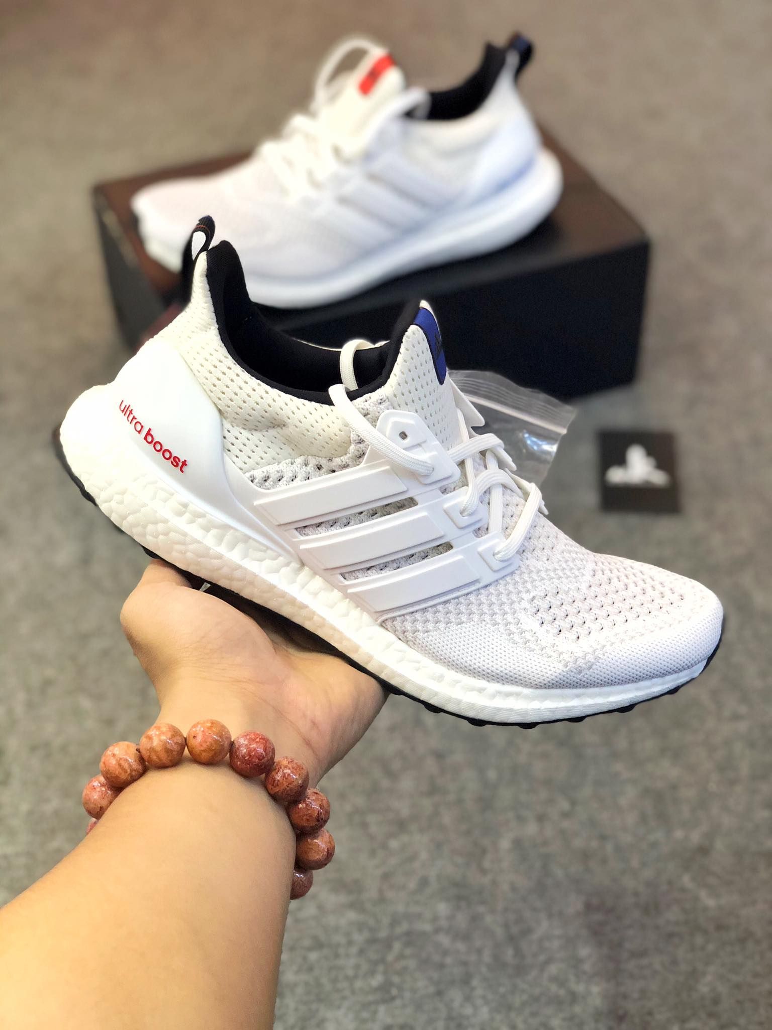  FW5422 Ultraboost Seoul White 