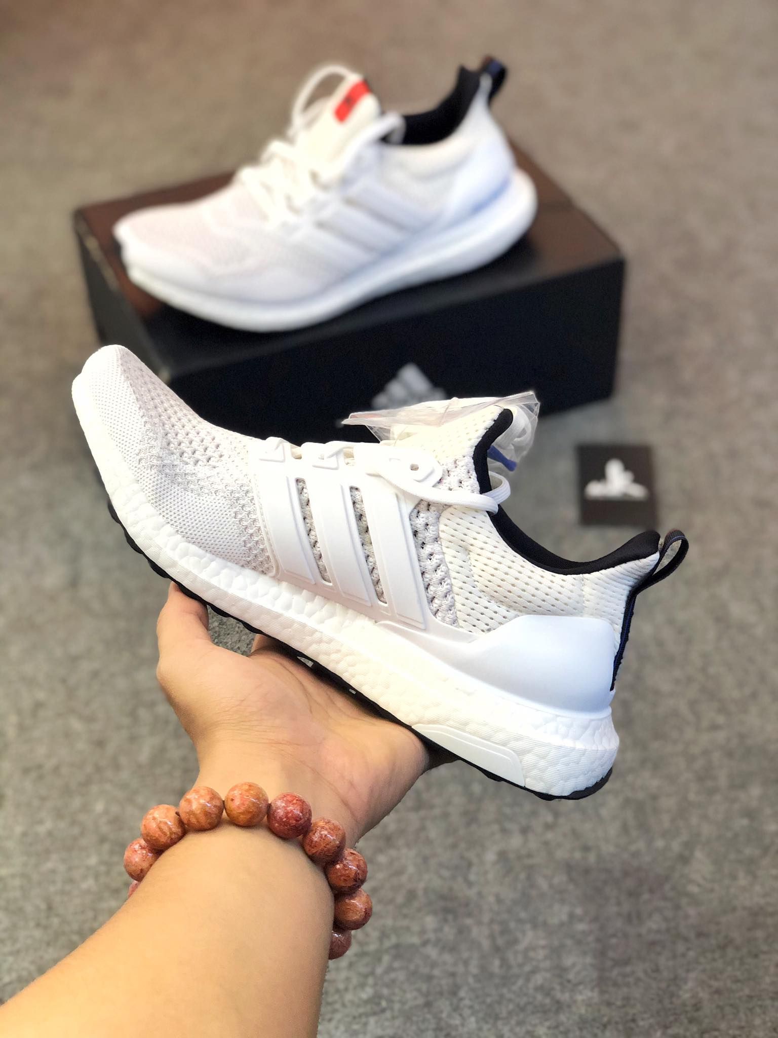  FW5422 Ultraboost Seoul White 