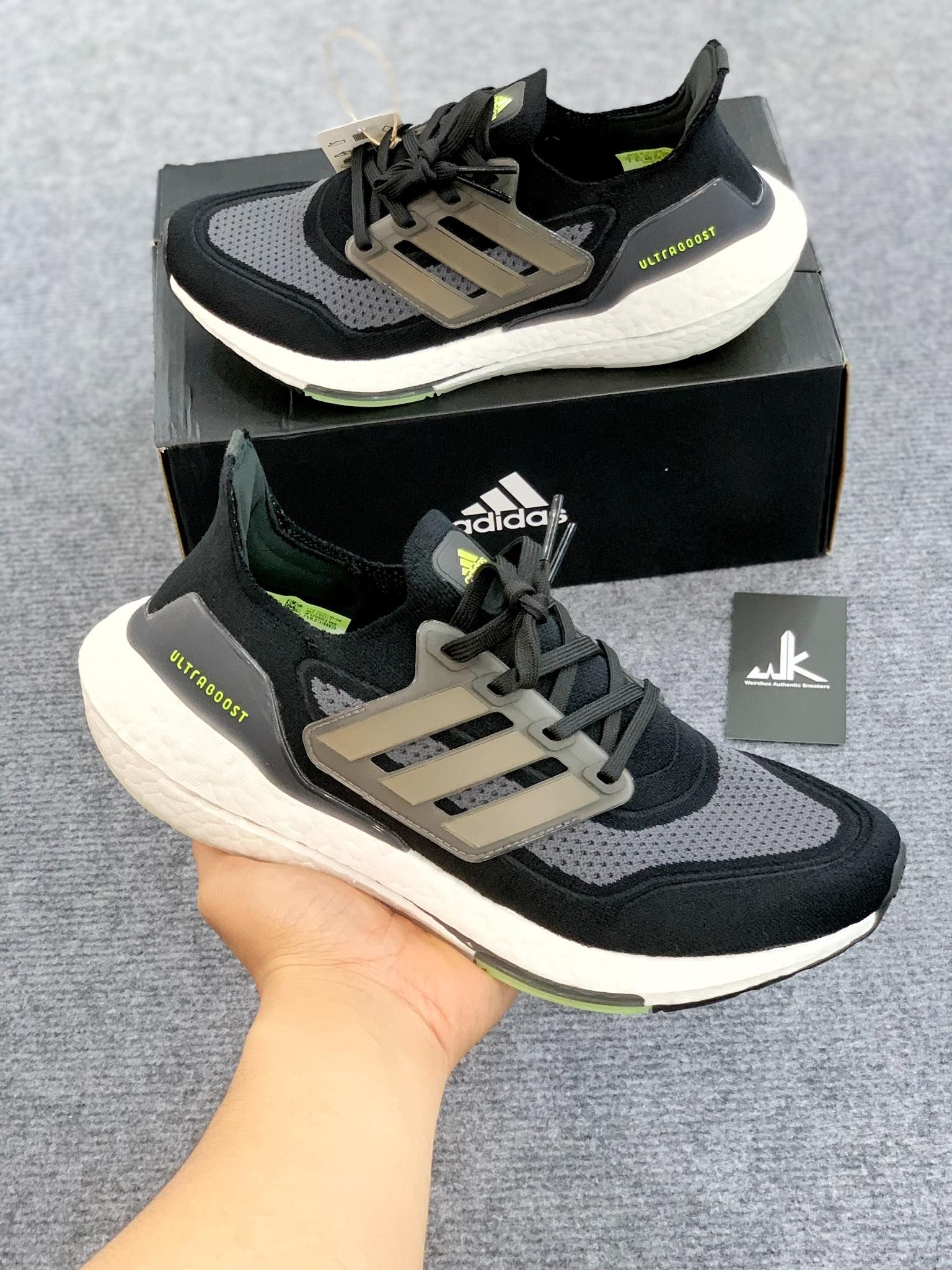 FY0374 UltraBoost 21 Silver Metalic