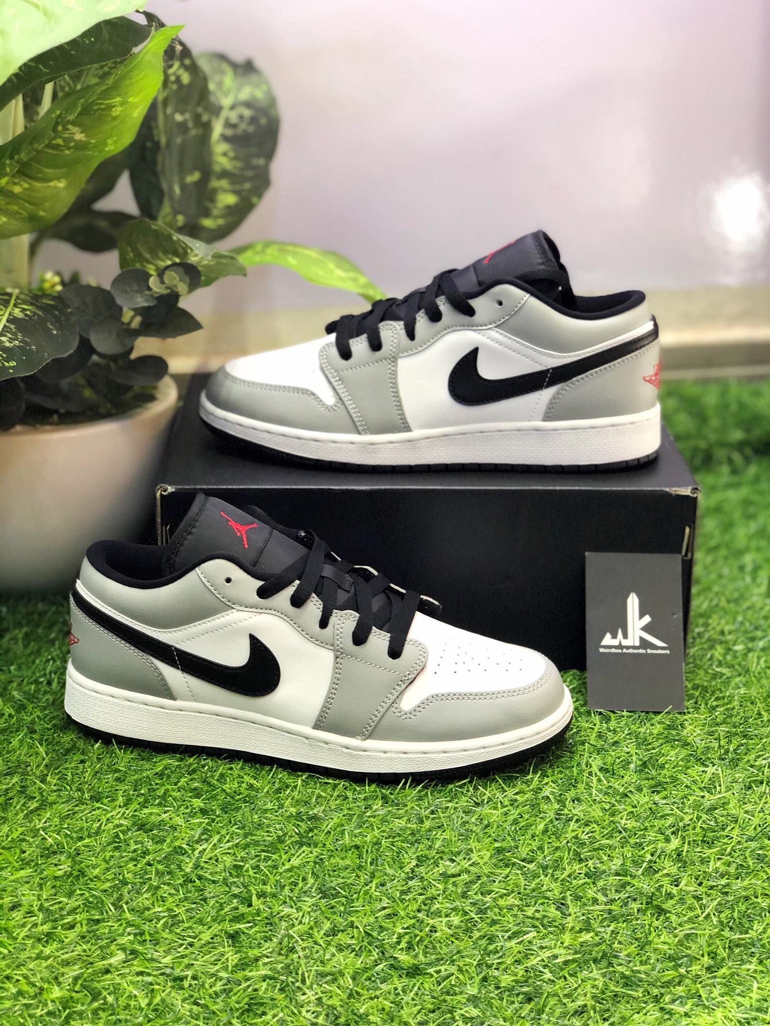 553558-030 Jordan 1 Low Light Smoke Grey
