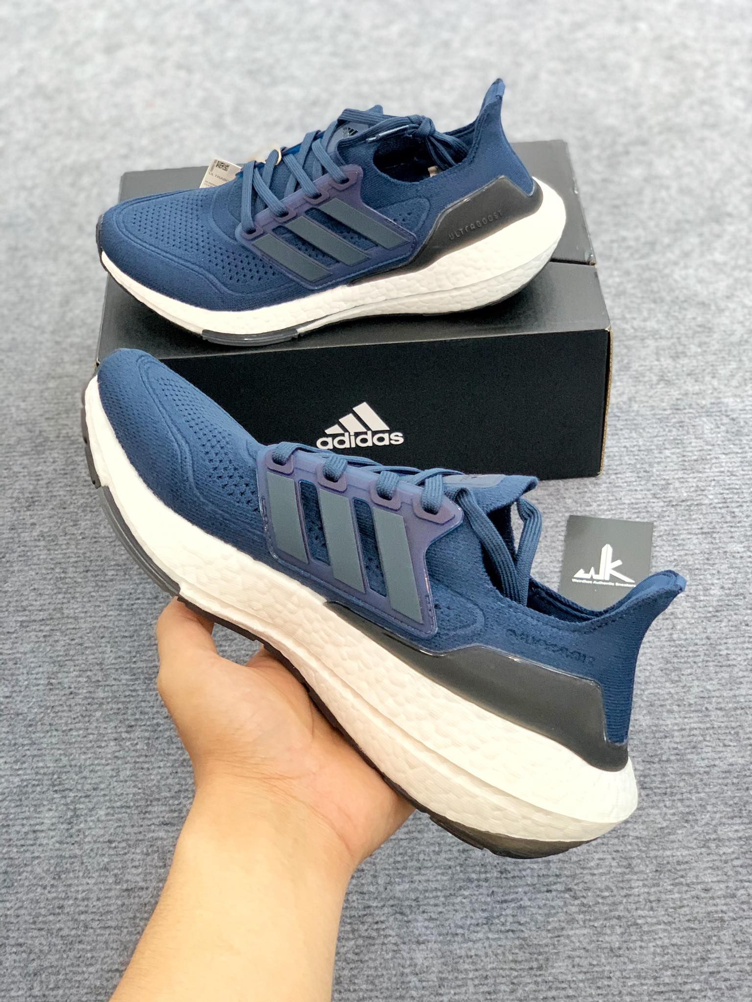FY0350 UltraBoost 21 Crew Navy