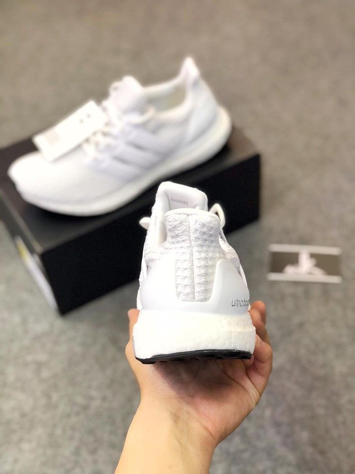  BB6168 - Ultraboost 4.0 All White 