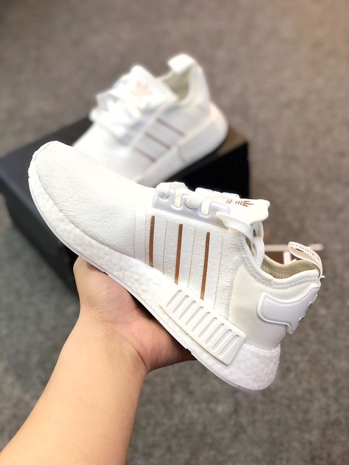  FW6434 - NMD R1 Cloud White Rose Gold 