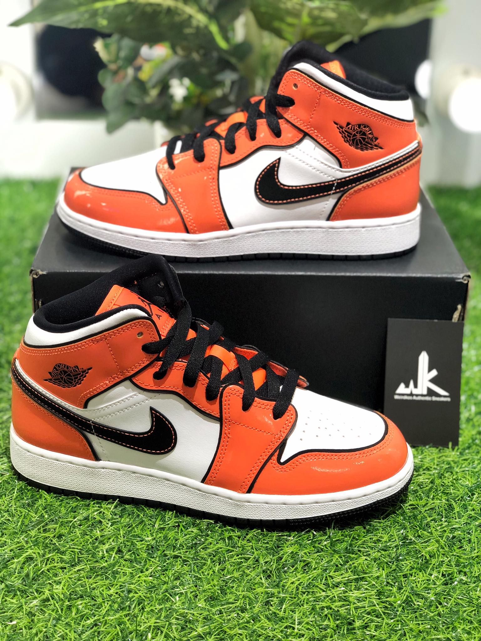 BQ6931-802 Jordan 1 Mid Turf Orange