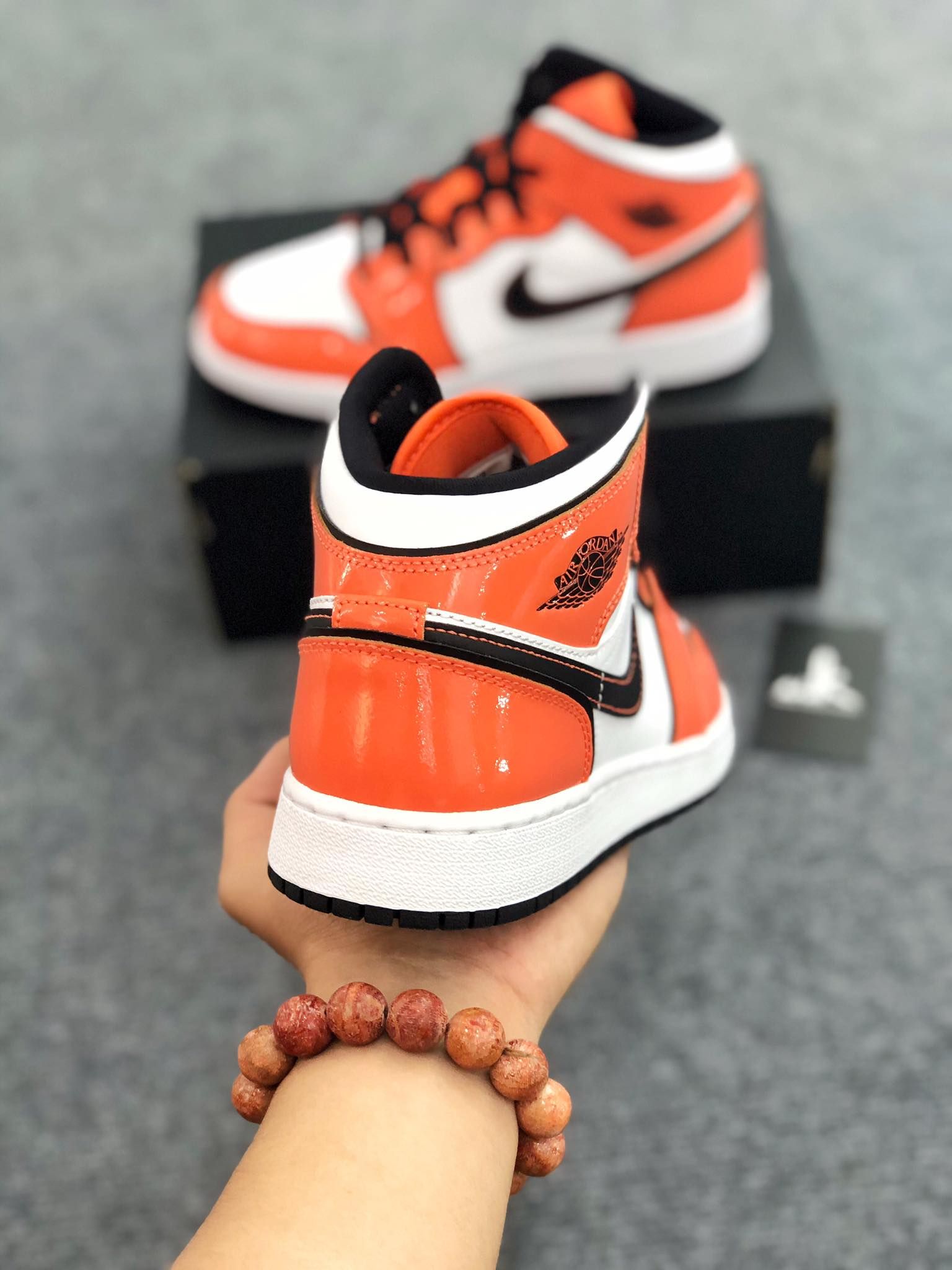  BQ6931-802 Jordan 1 Mid Turf Orange 