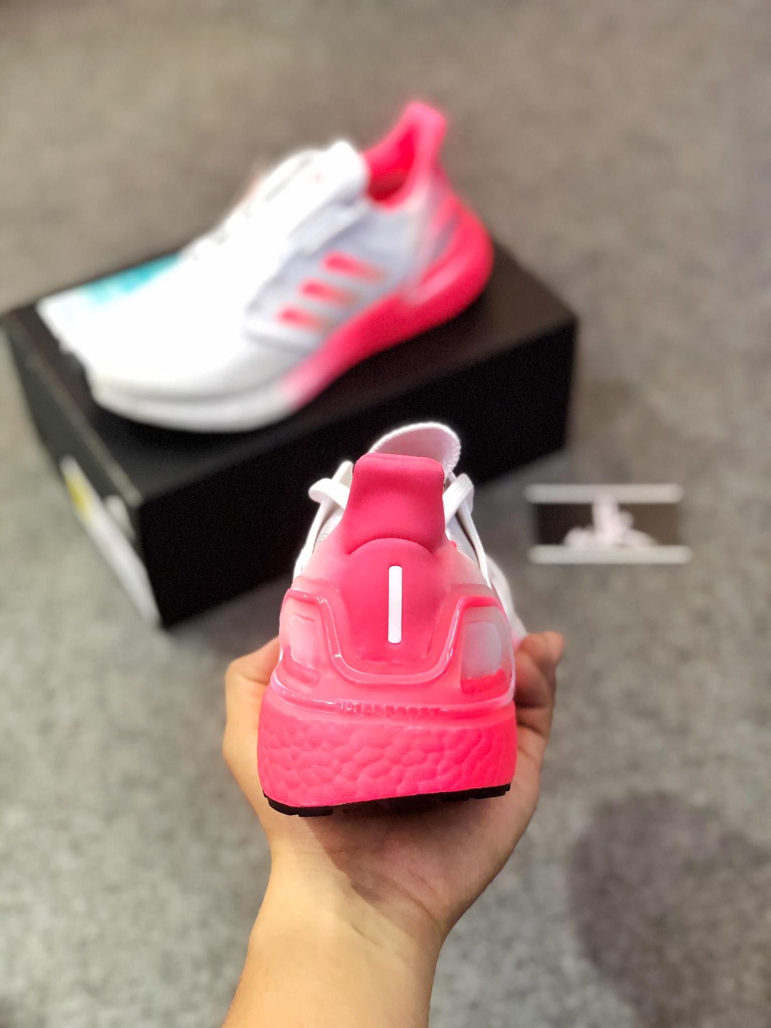  EG5201 Ultraboost 20 Signal Pink 