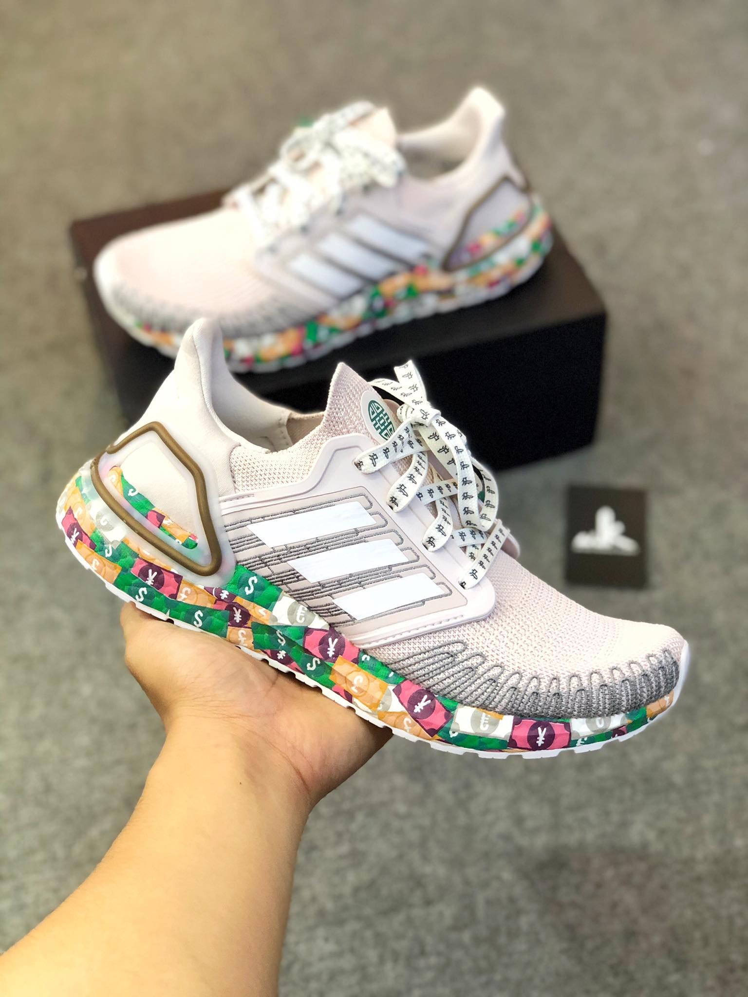 FX8890 Ultraboost 20 Global Currency