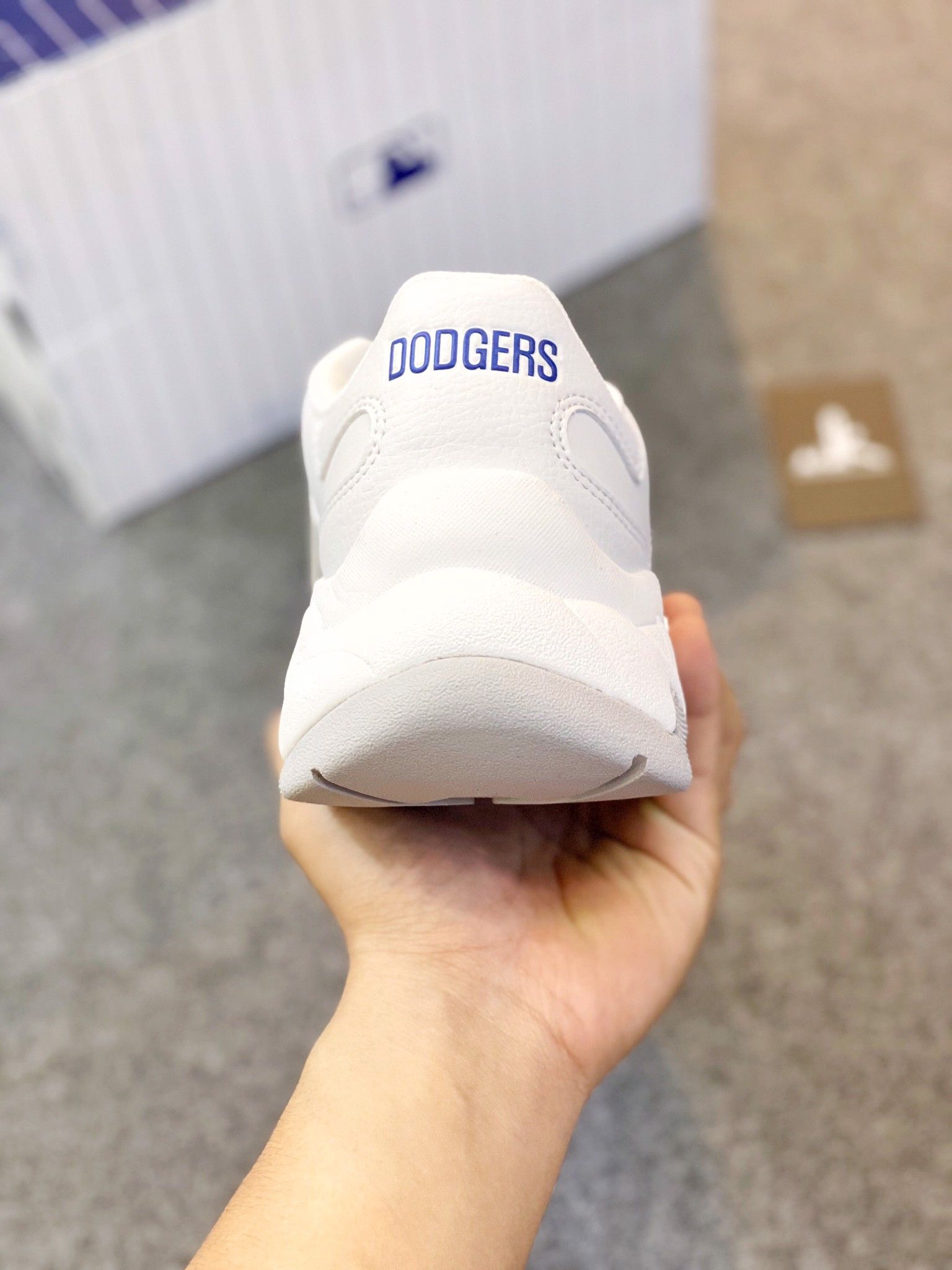 MLB LA
