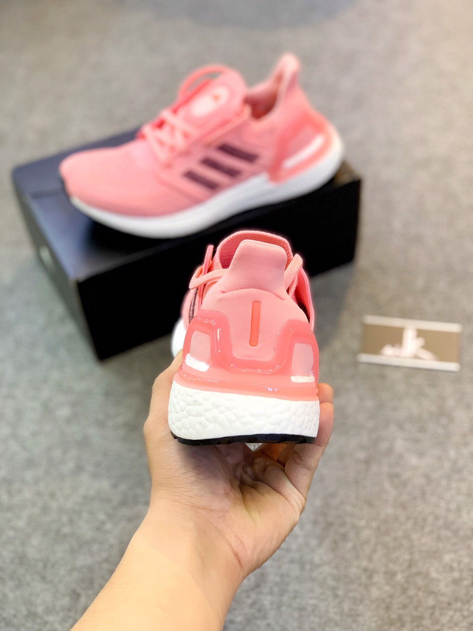  adidas Ultraboost 2020 