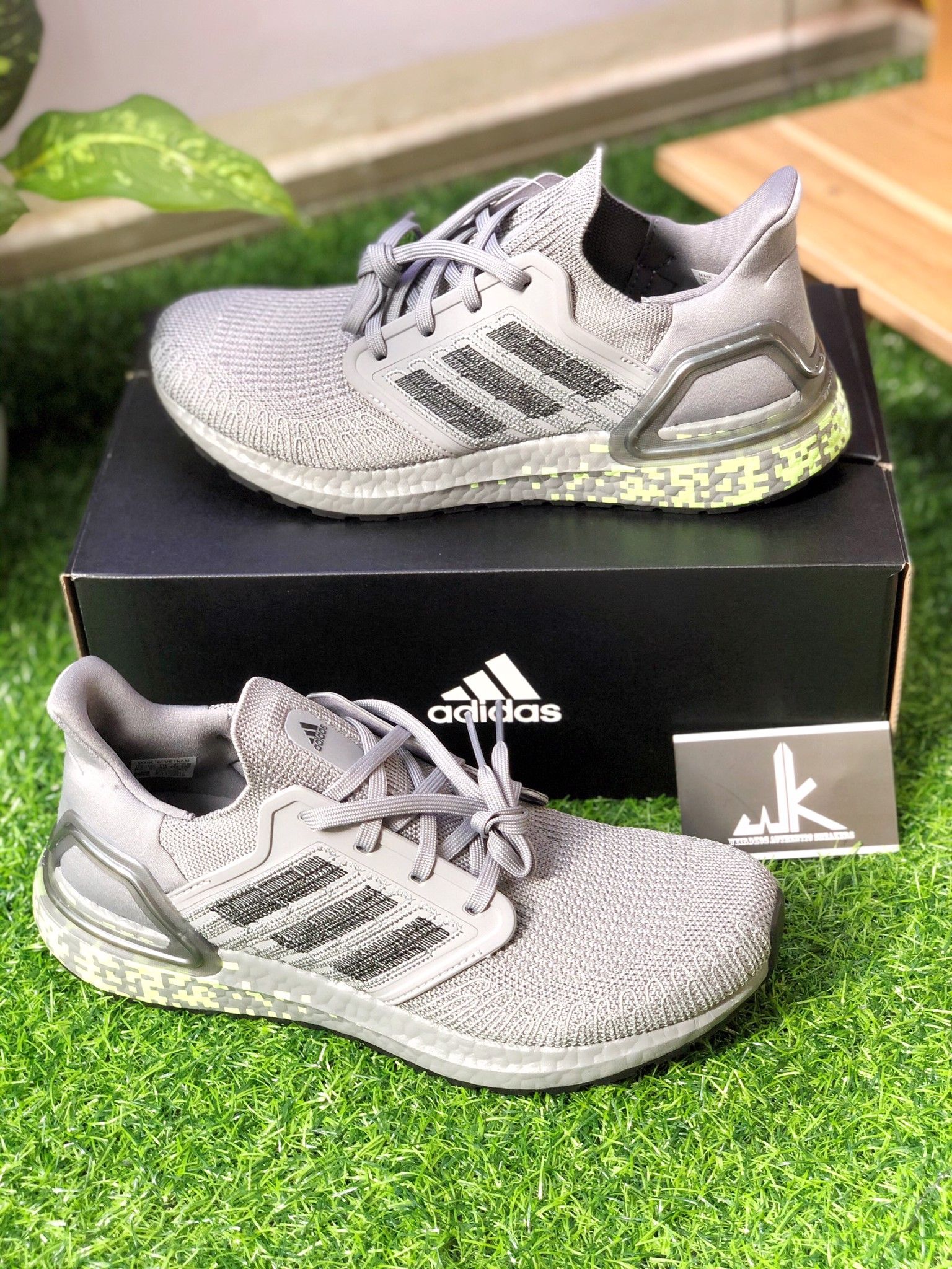 EG0705 - Ultra Boost 20 Consortium Grey