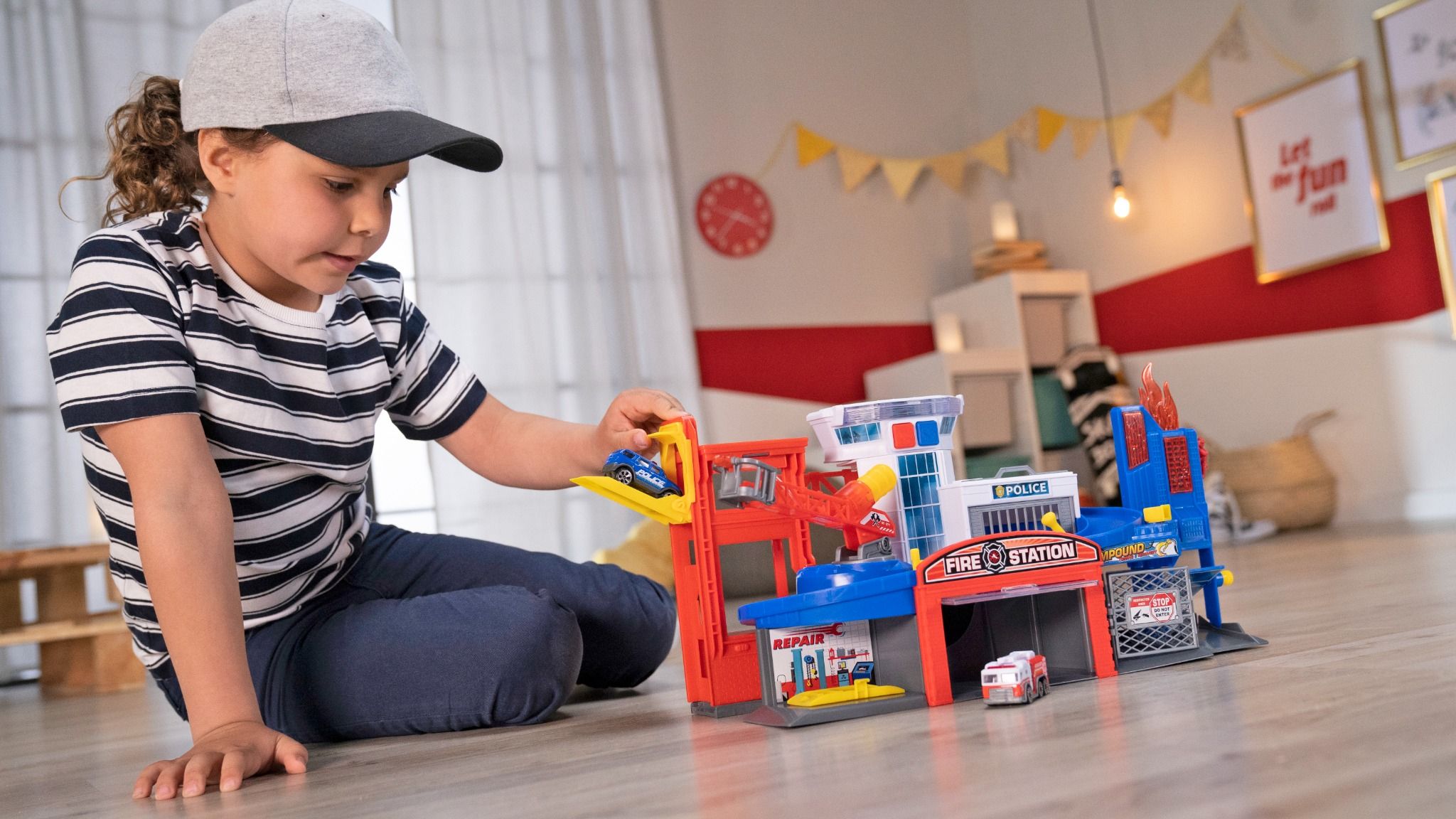 Bộ Đồ Chơi Trạm Cứu Hộ DICKIE TOYS Fire & Rescue Playset 203719021