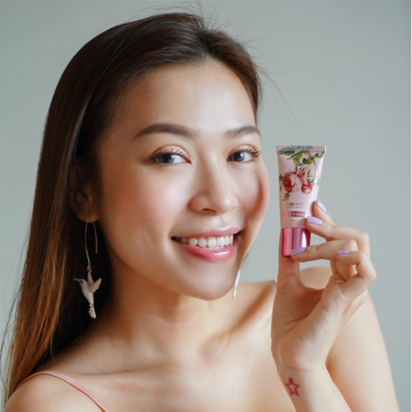 Kem dưỡng tạo má hồng Honest Beauty - Like a rose