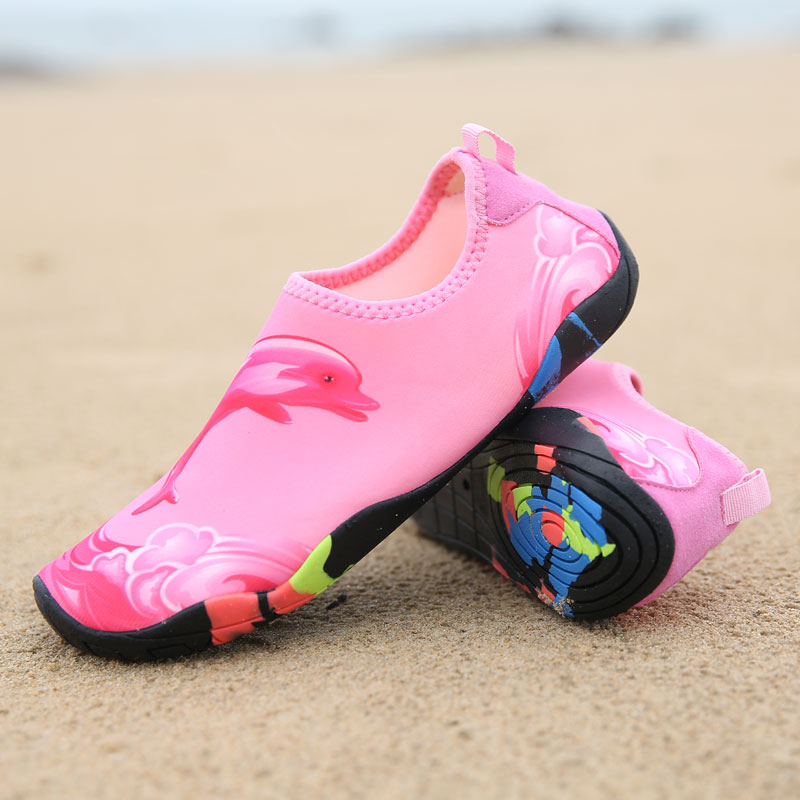Giày đi biển cá heo hồng, đủ size cho cả nhà - Adult beach shoes - SA050-06
