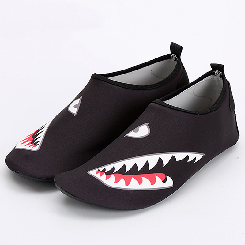 Giày đi biển họa tiết cá mập - Adult water beach shoes - SA019