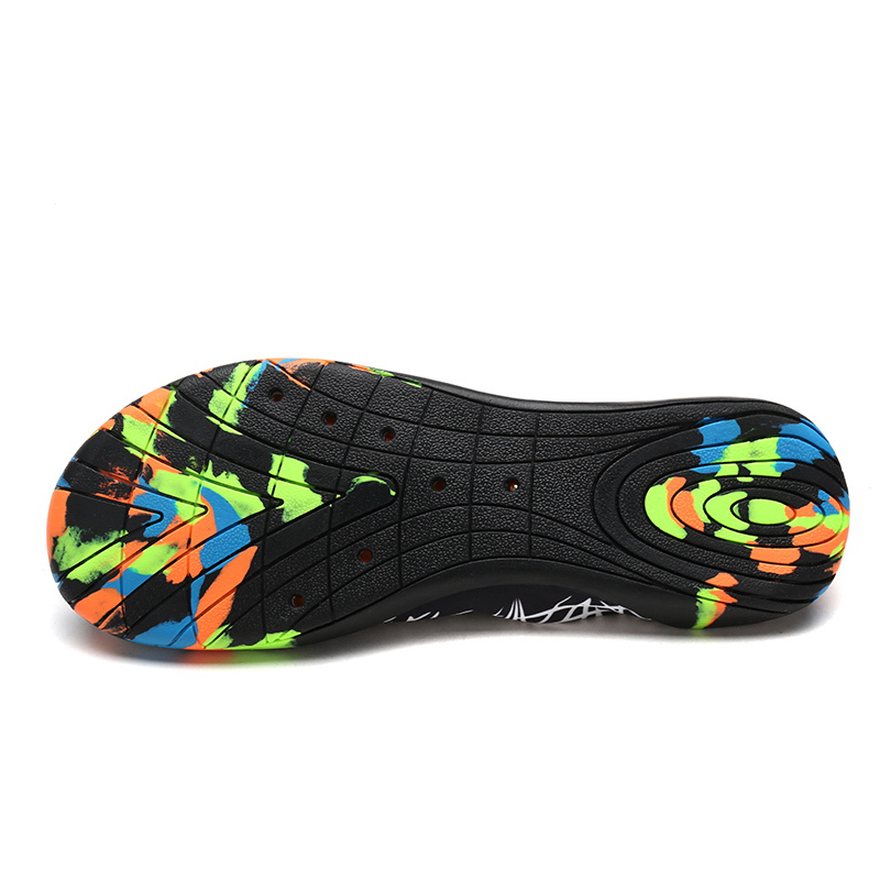 Giày đi biển họa tiết đen trắng - Adult water beach shoes - SA008-12