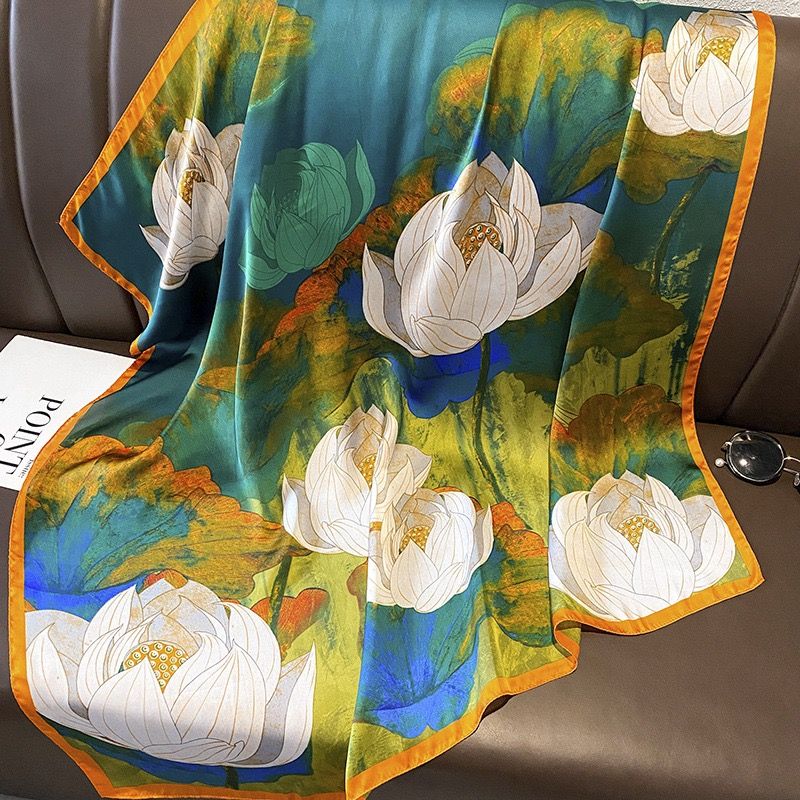 Khăn Lụa Vuông Họa Tiết Hoa Sen Trắng - Size 90 * 90cm